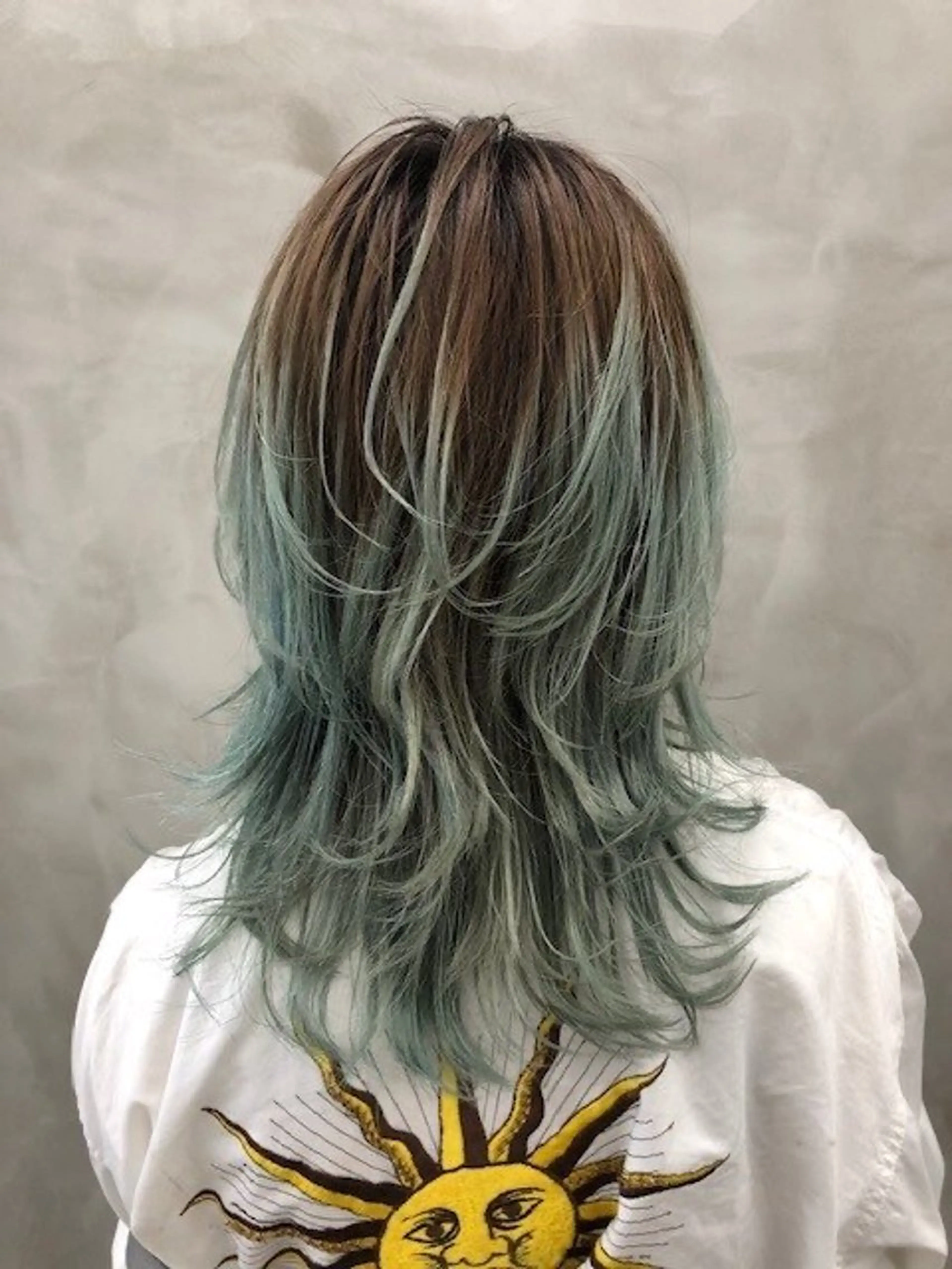 ロング カラー ブリーチ デザインカラー ダブルカラー ミント ミントグリーン メンズカット パーマ[佐橋]のヘアスタイル