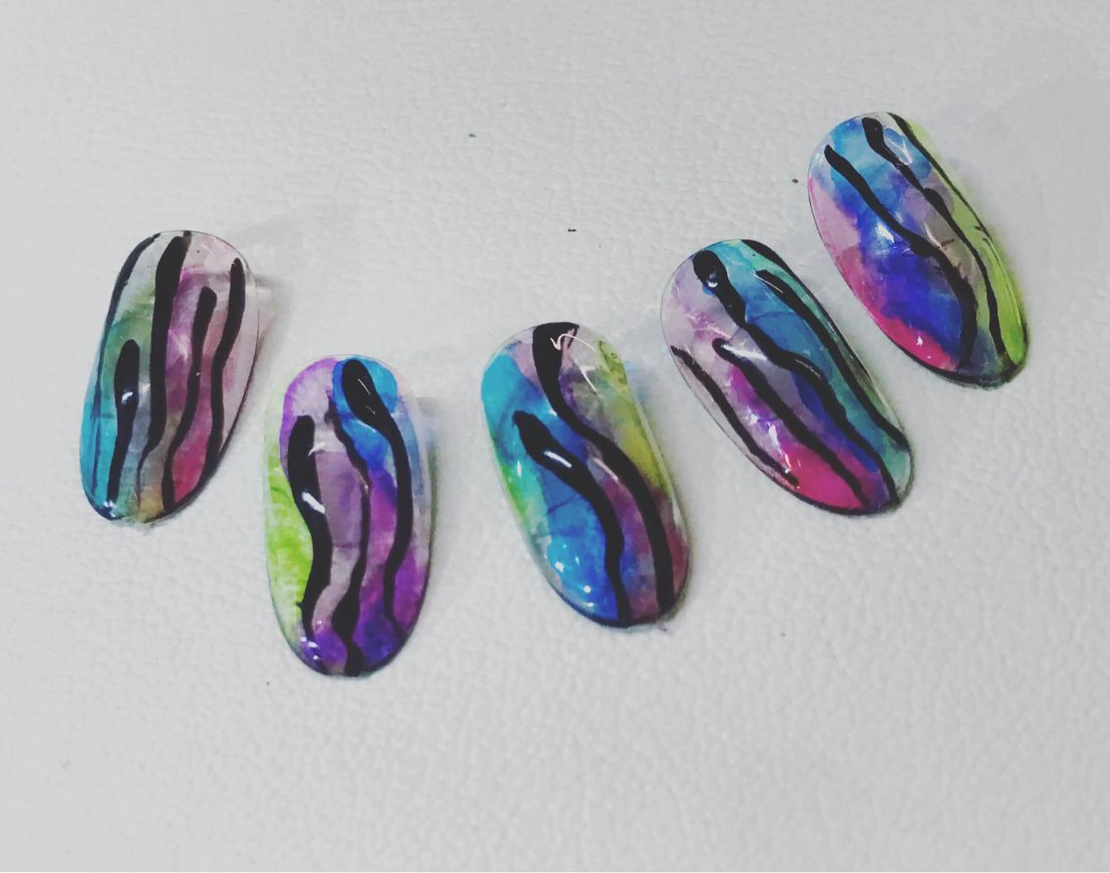 ネイル 美尽  BIZIN所属・久々 もえみのネイルデザイン