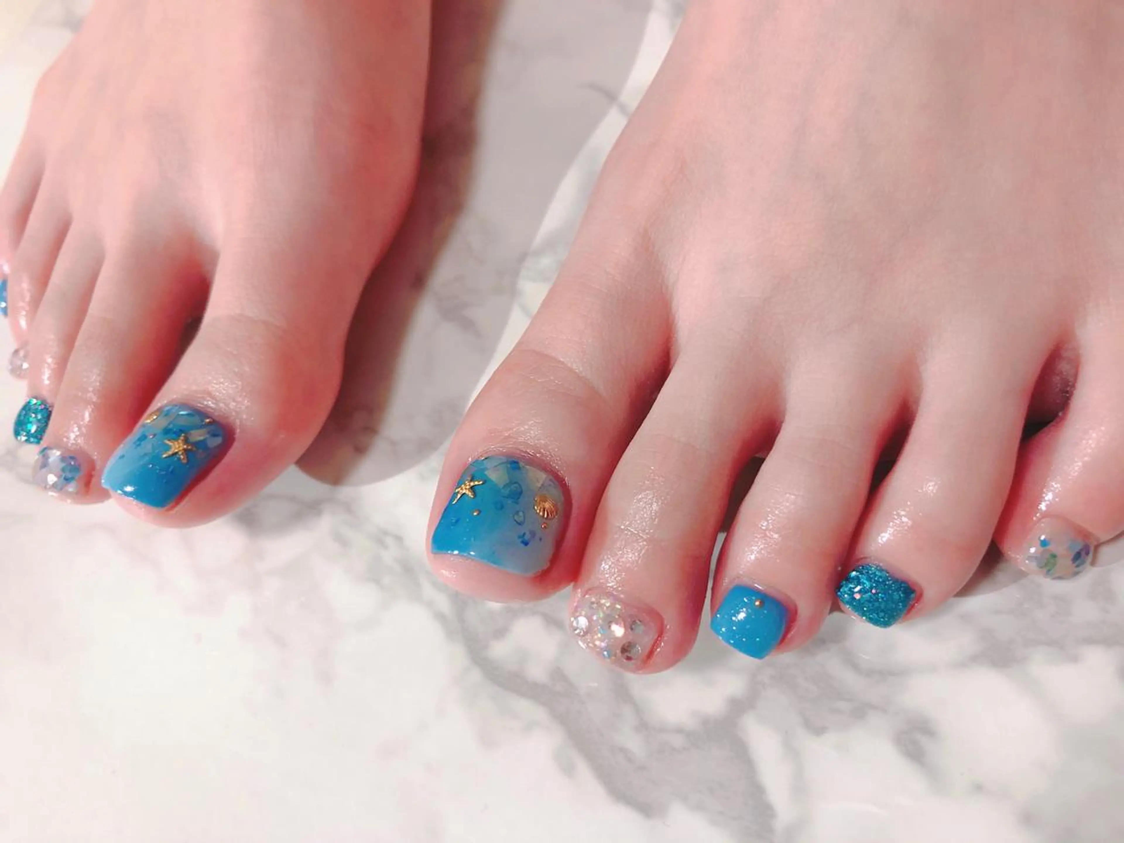 ネイル フットネイル Regaro i.sのネイルデザイン