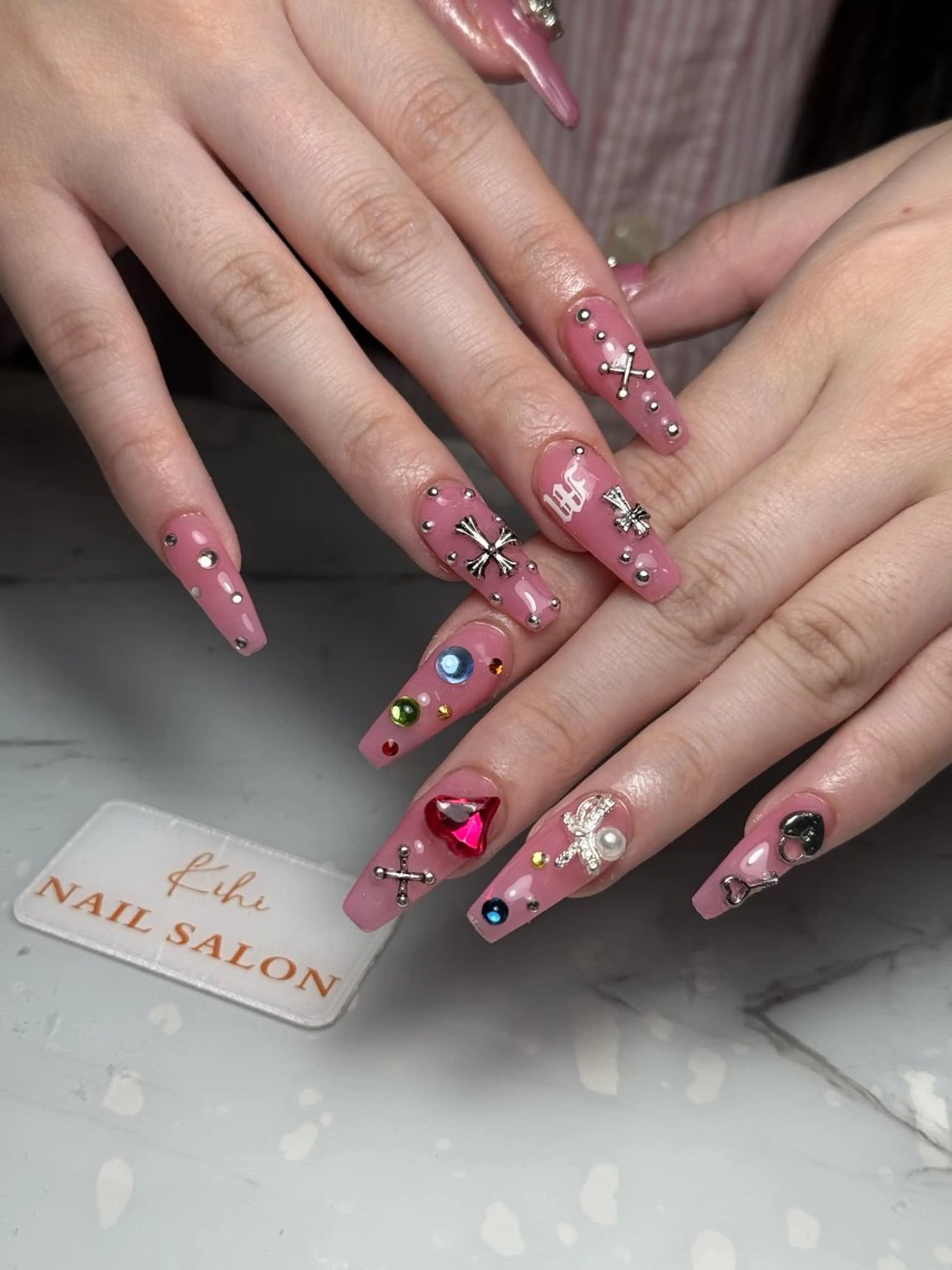 ネイル アートネイル フレンチネイル ジェルネイル グラデーション 韓国ネイル ハンドネイル 💕鈴木ユリ パラジェル/オフ無料のネイルデザイン