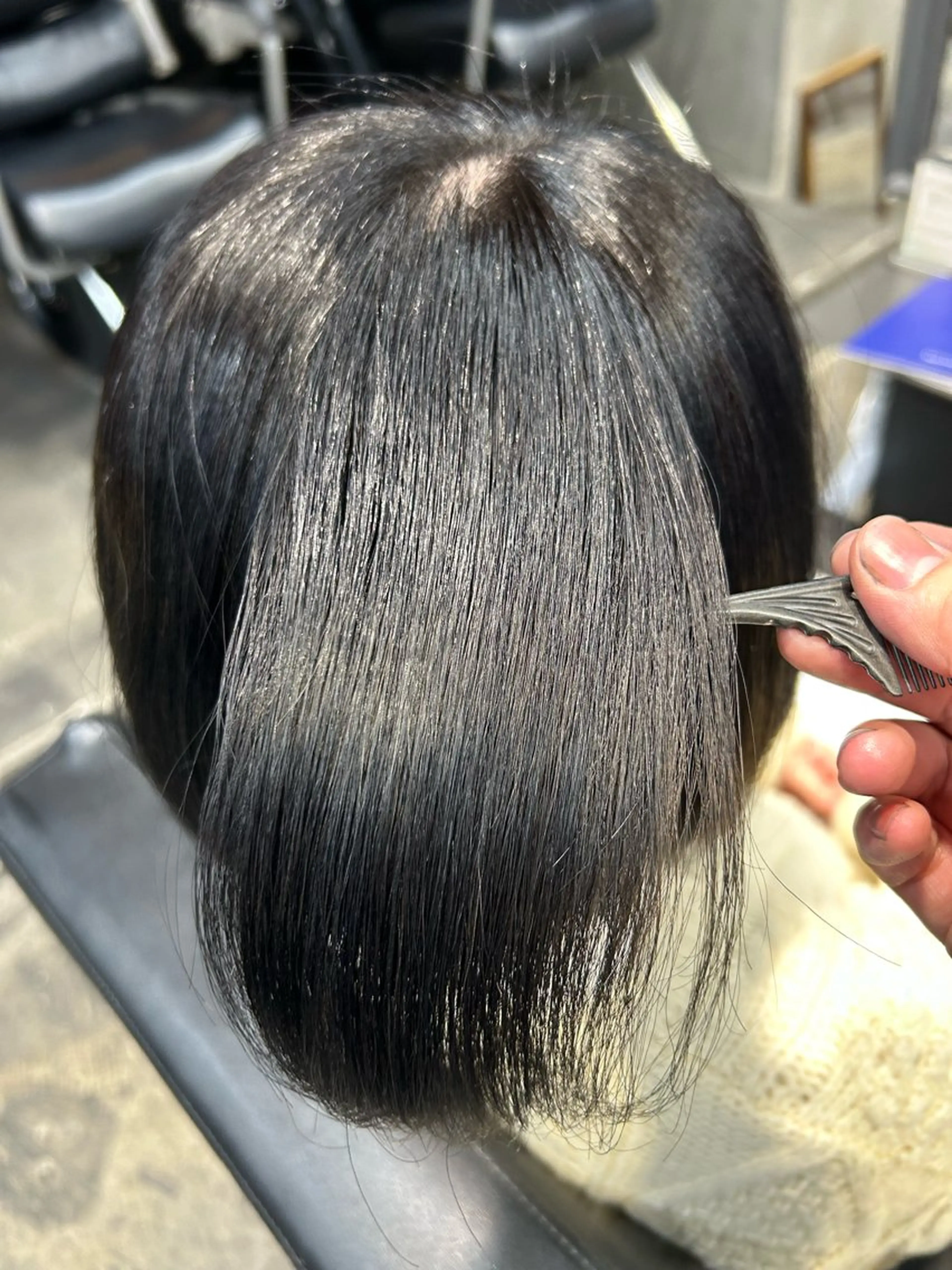 ショート カラー 黒髪 ブリーチ ブルーカラー ブルーブラック T  O Yのヘアスタイル