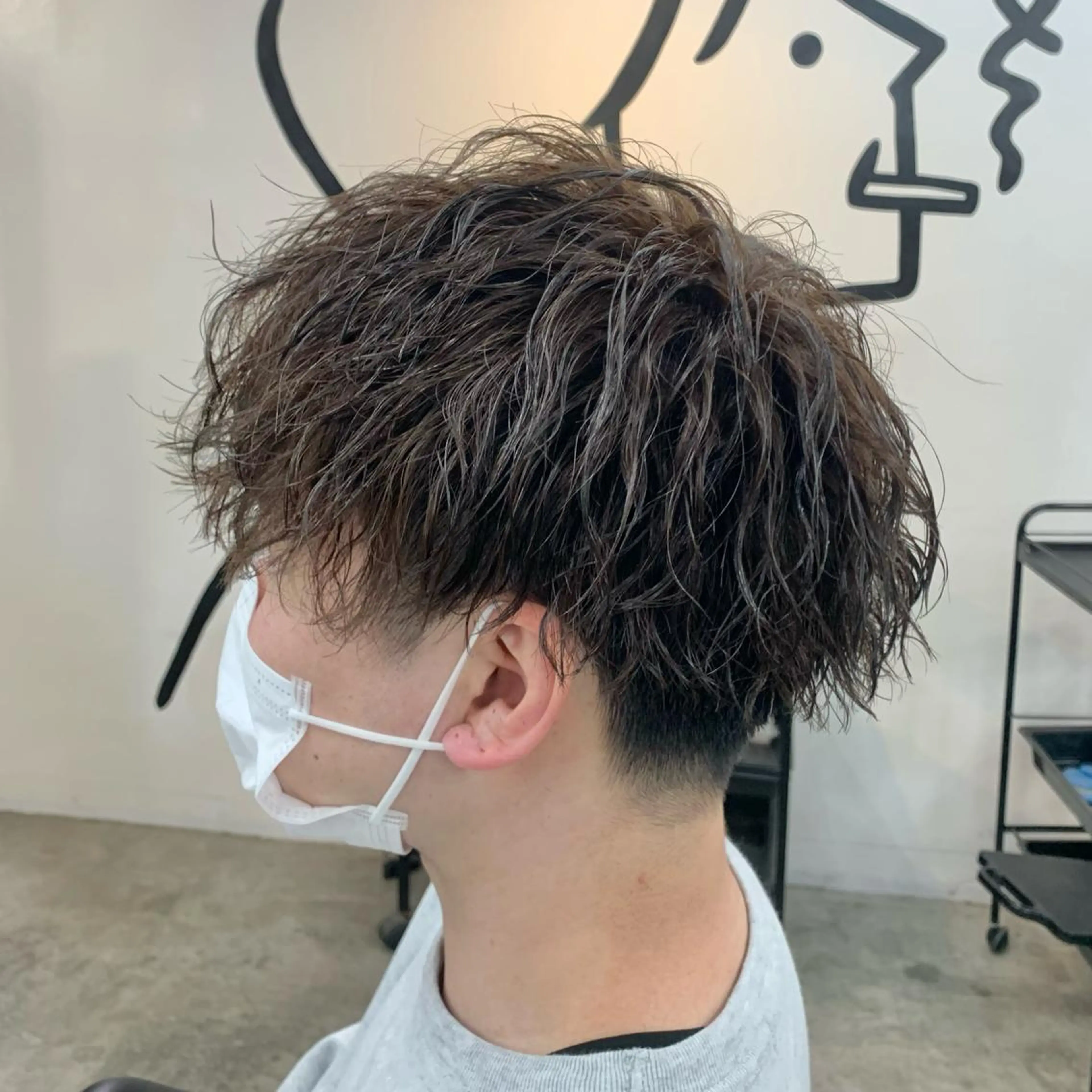 ショート カラー パーマ メンズ メンズブリーチ マッシュ ブリーチ 透明感カラー ブリーチなしカラー カット ヘアカラー パーマ メンズ特化美容師/ 藤戸 椋のヘアスタイル