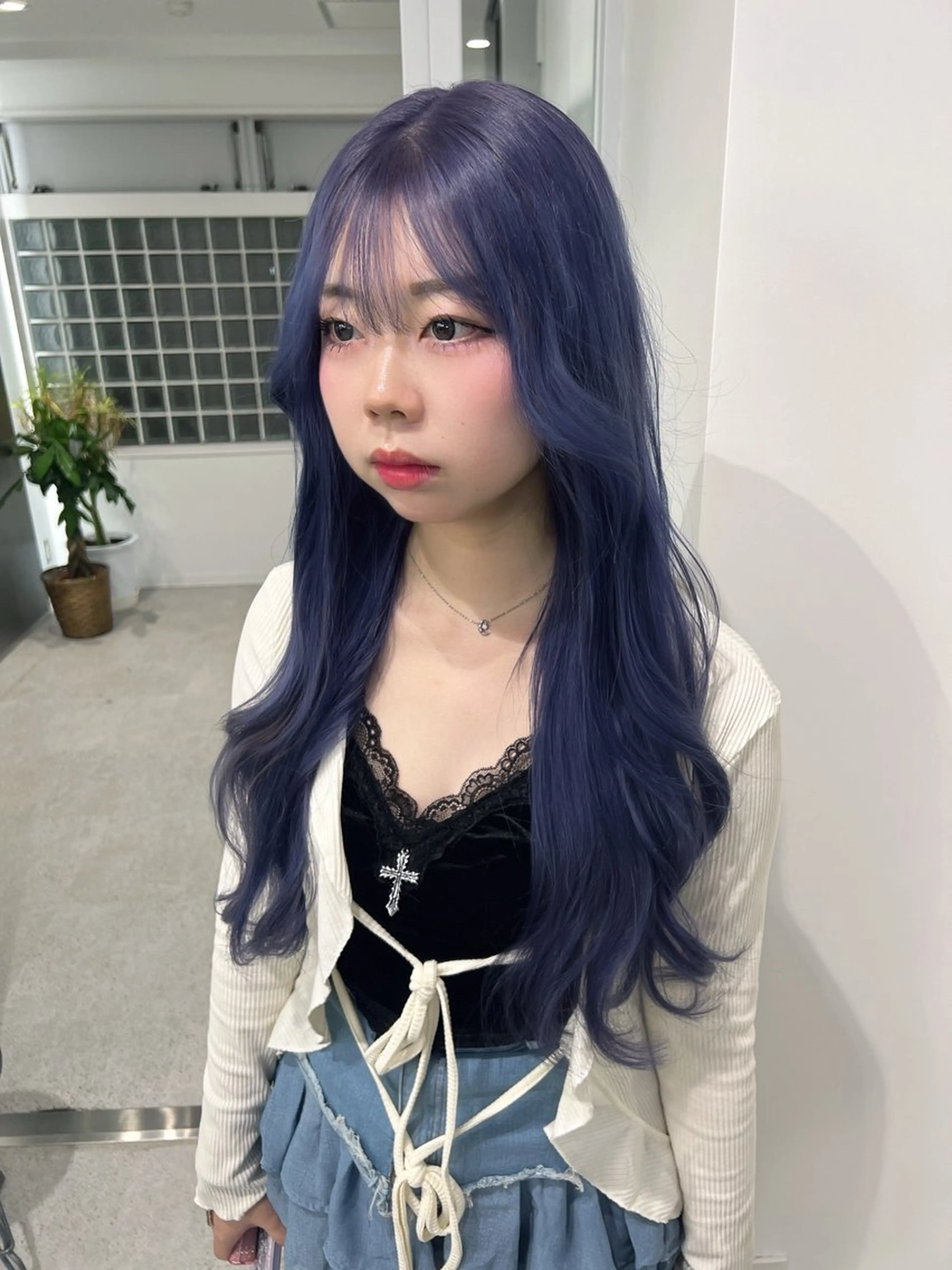 ロング カラー 暗髪🩶ラベンダー/ ブルー/ユウナ🤍のヘアスタイル