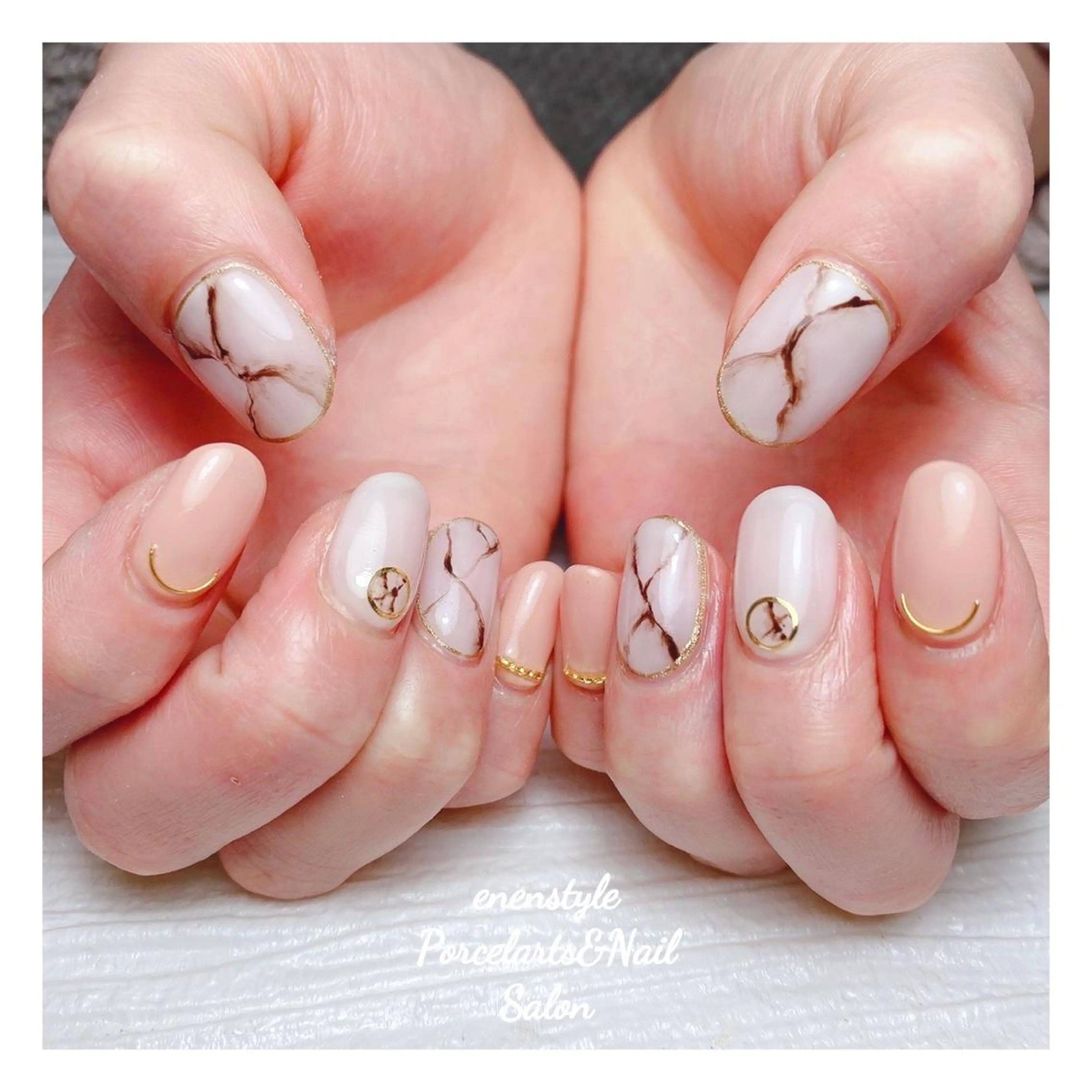 ミディアム ネイル ハンドネイル 👑enen style👑のネイルデザイン