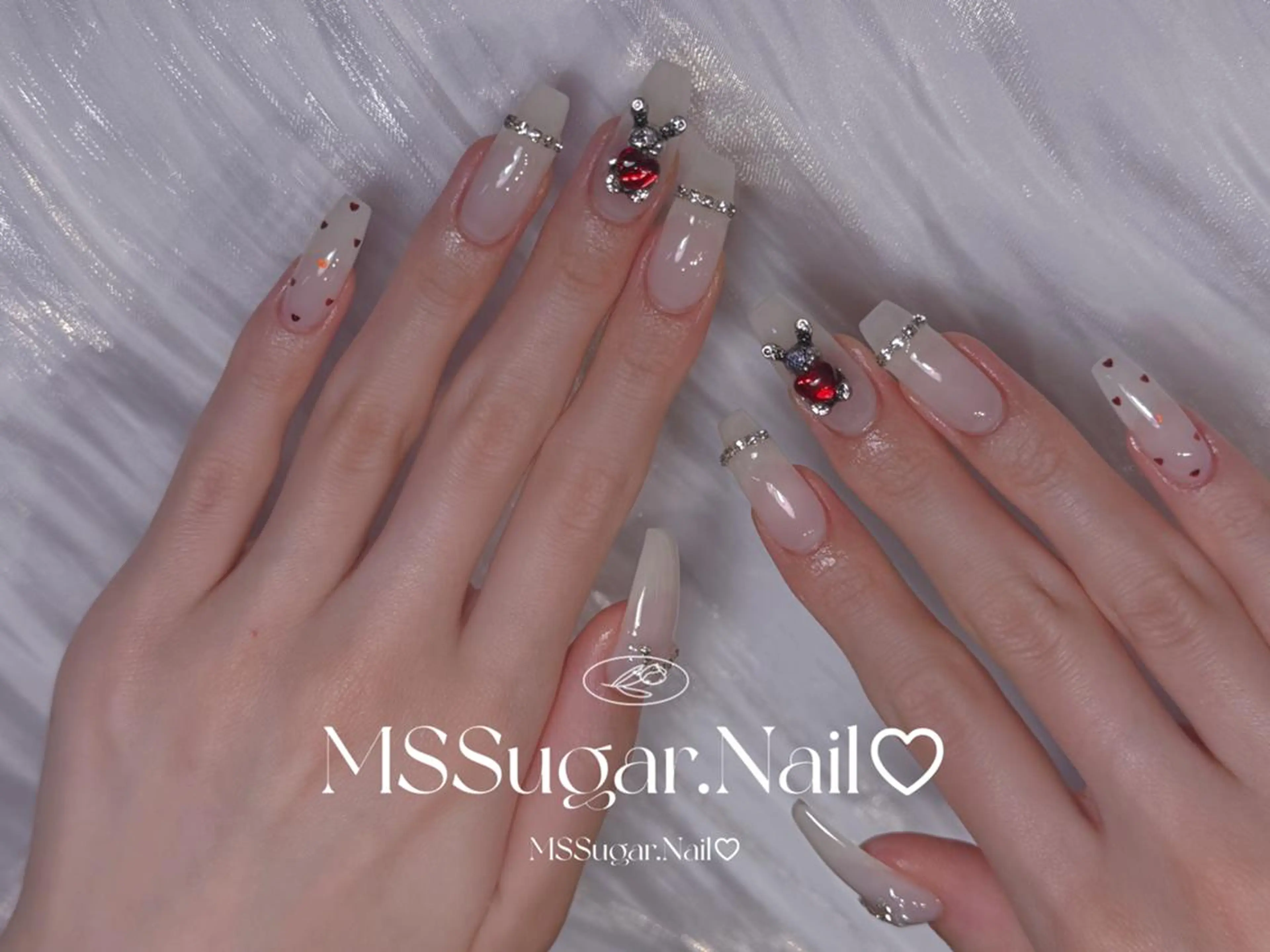 ネイル ハロウィン ロングネイル マグネットネイル スカルプネイル ネイルチップ ハンドネイル Mss ミサキのネイルデザイン