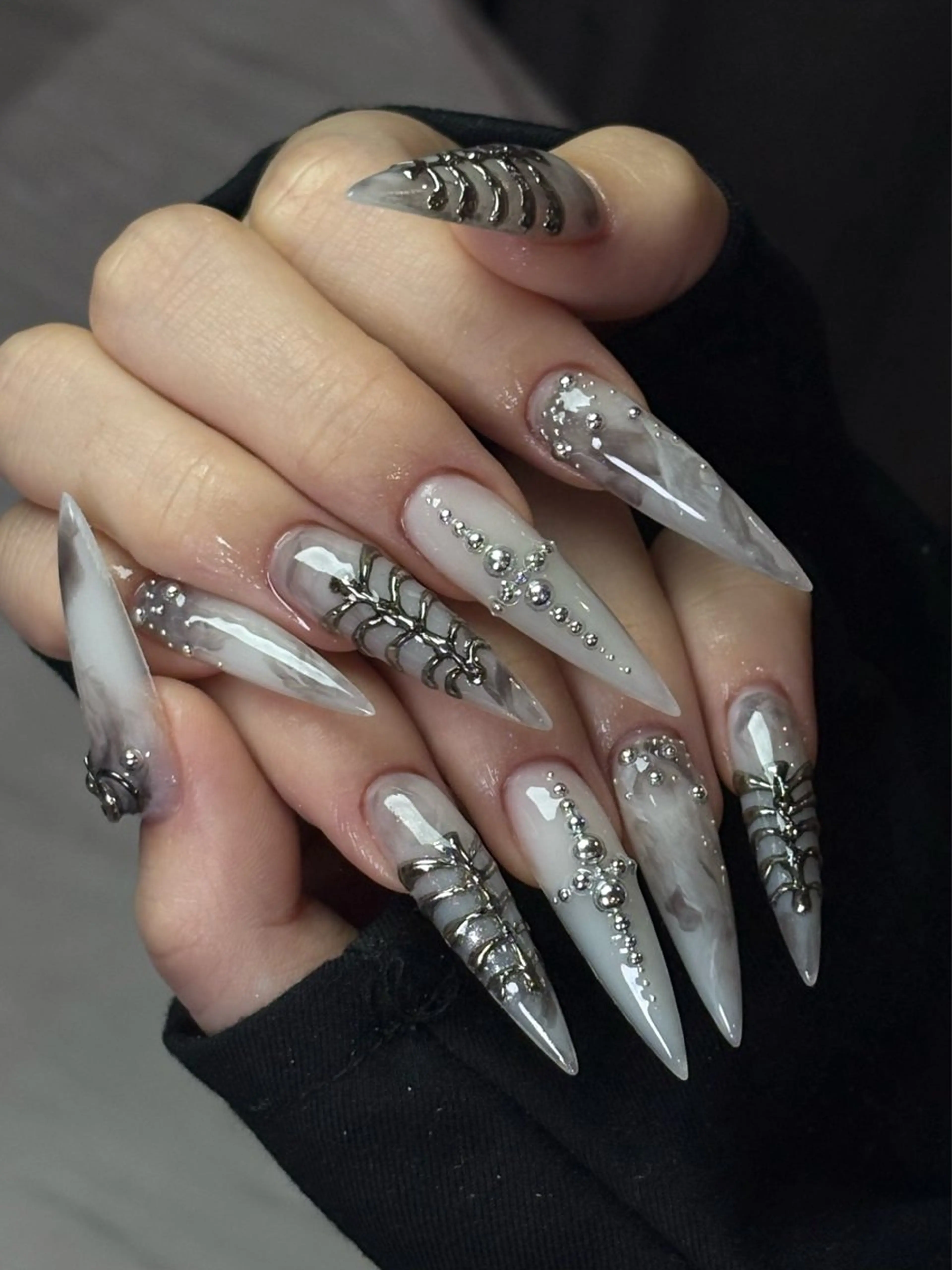 ネイル Dark Honey Susuのネイルデザイン