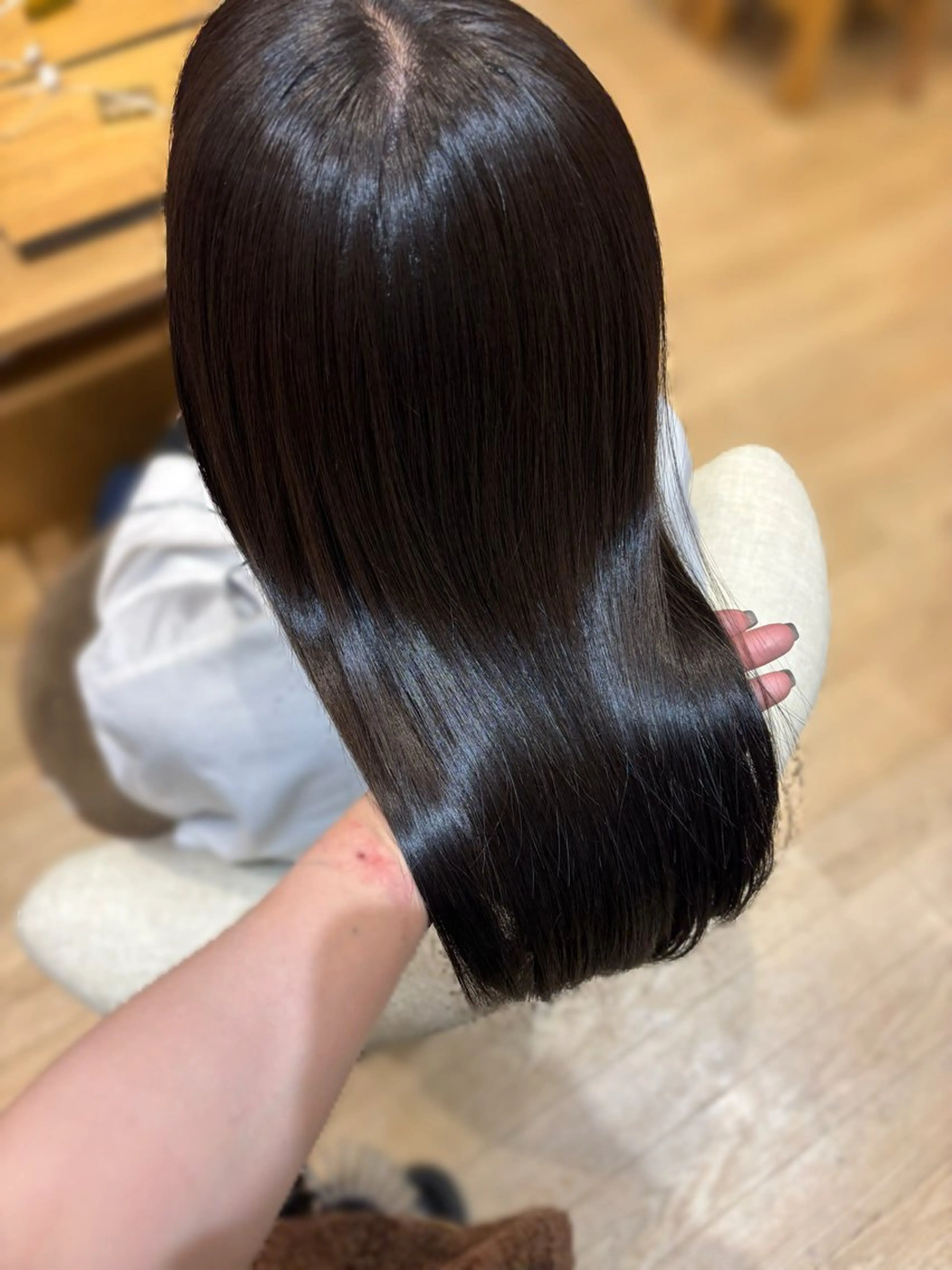 セミロング 大野 芽依のヘアスタイル