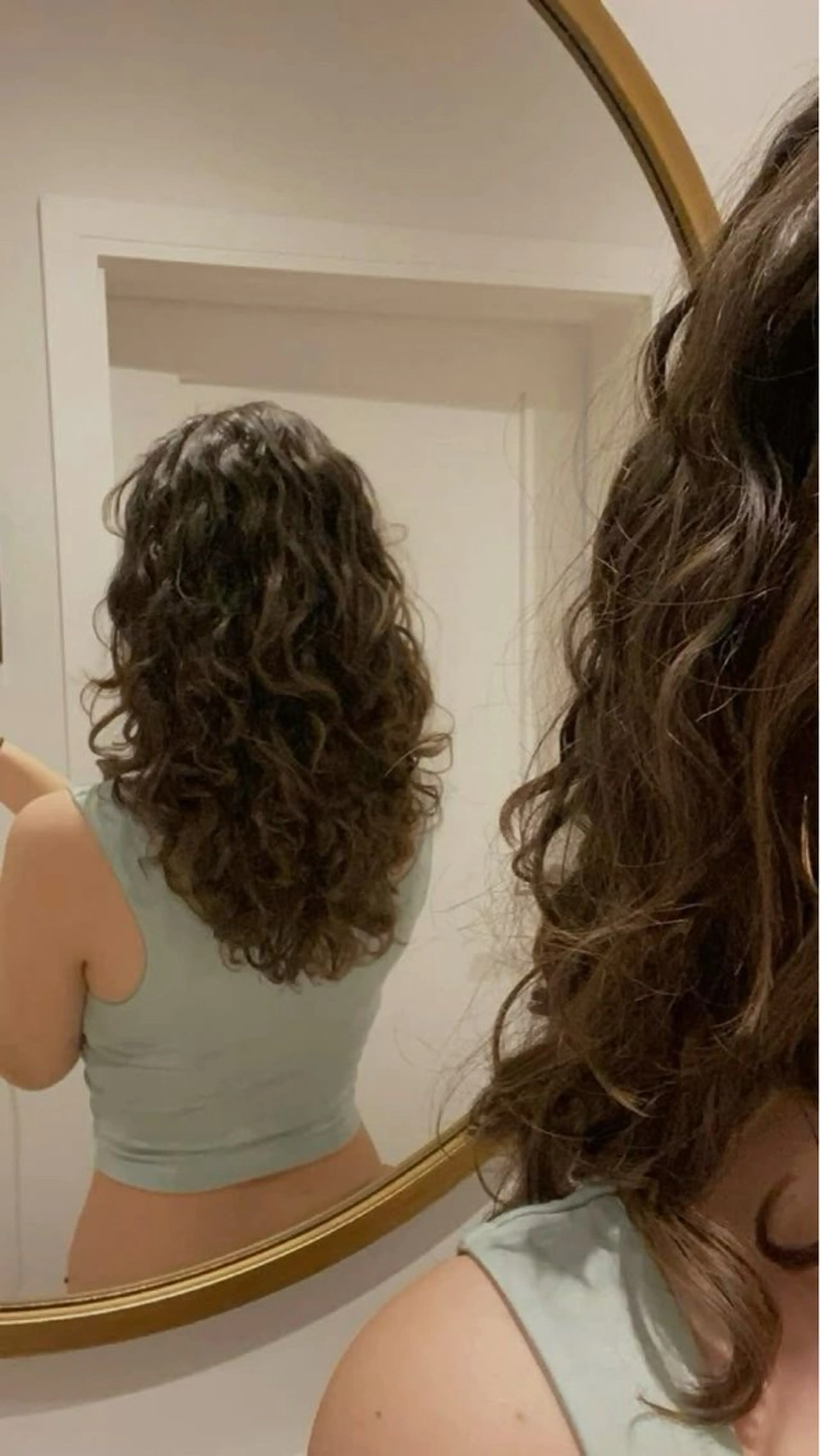 ロング カラー パーマ カット ヘアカラー パーマ atelier doux dimanche（アトリエ・ドゥー・ディマンシュ）所属・Fukamiレイヤー 透明感カラーのヘアスタイル