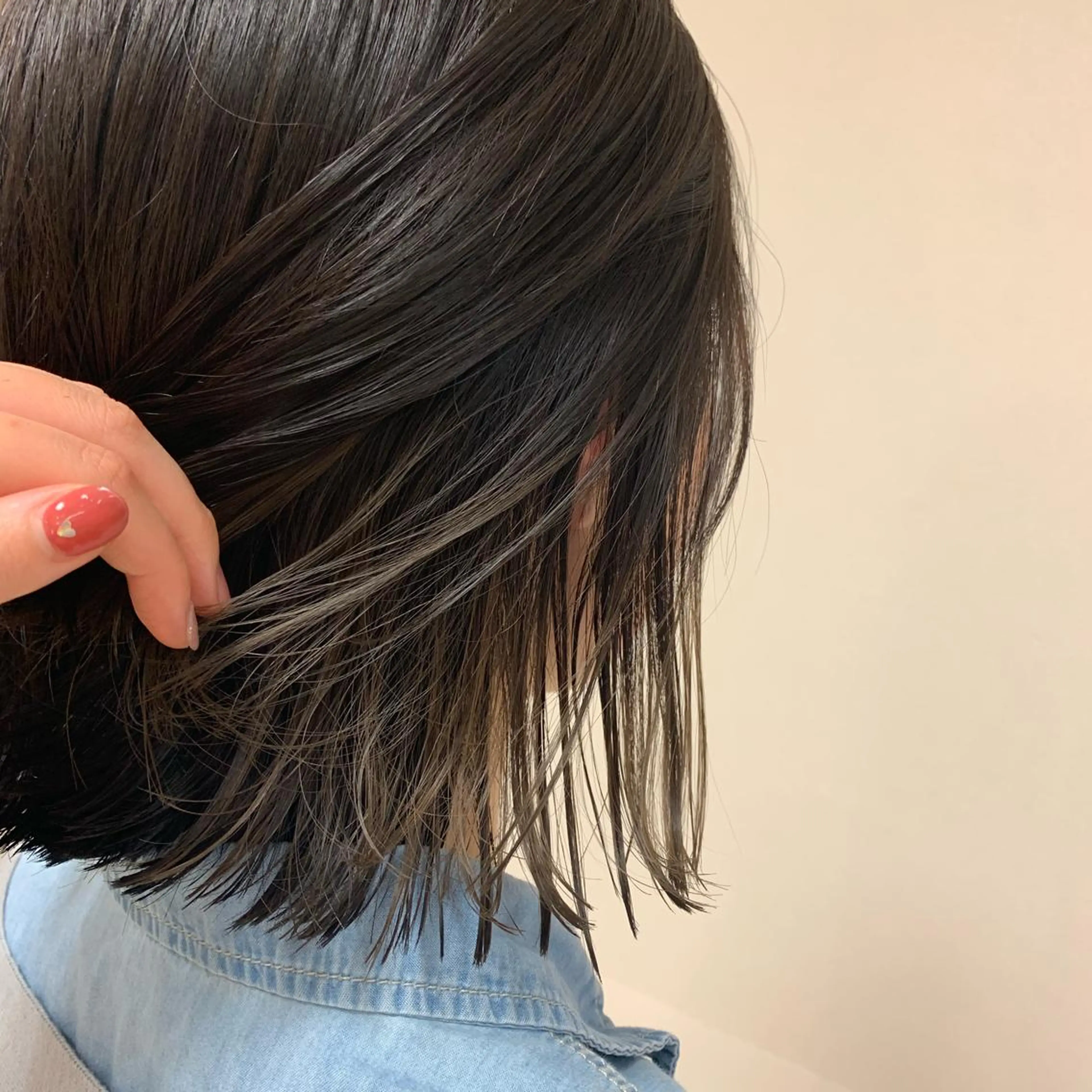 ミディアム カラー ヘアアレンジ ヘアカラー トリートメント 【Sweep】おじま のぞみのヘアスタイル