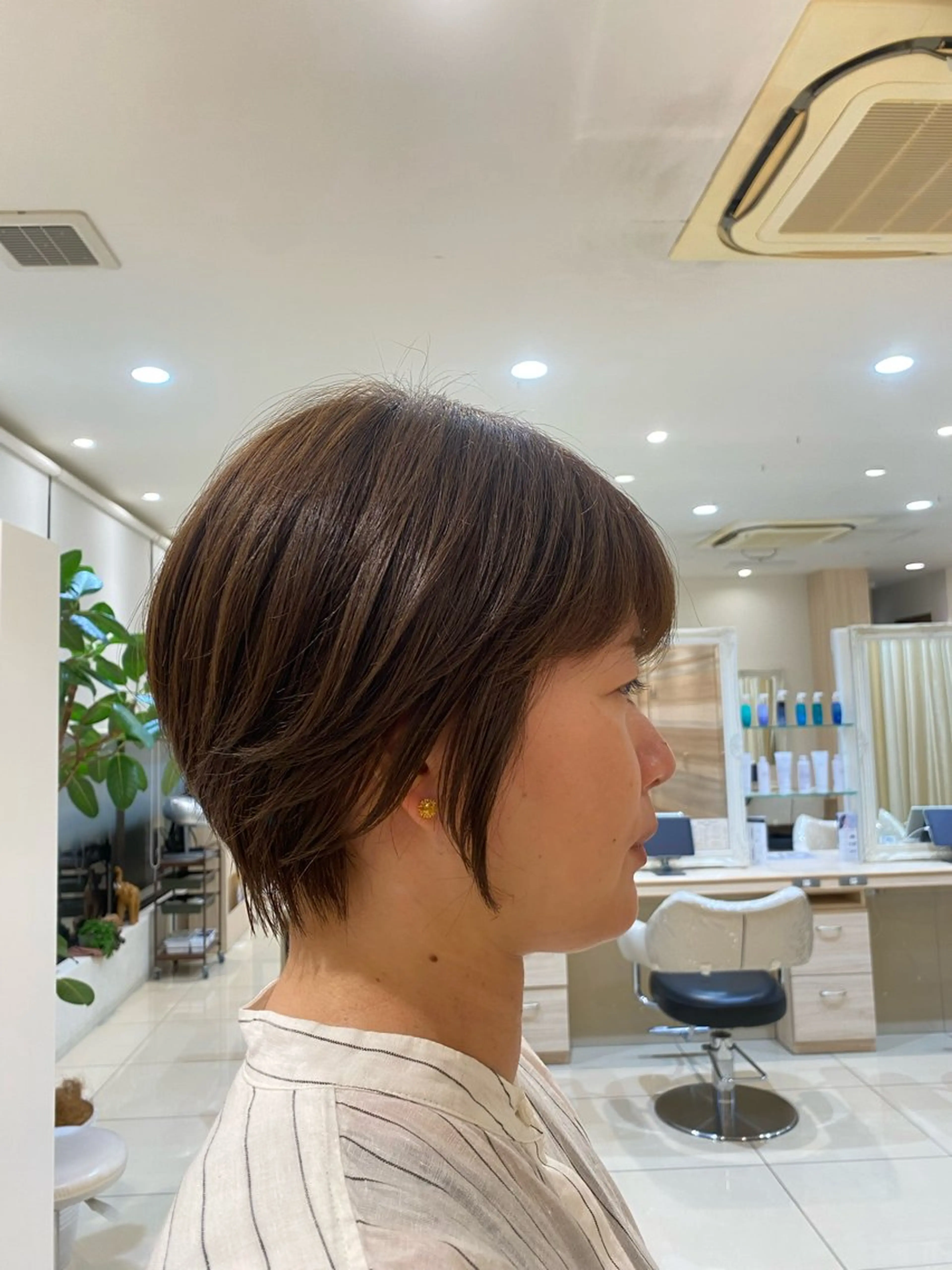 ショート カラー アッシュ オリーブアッシュ ショートヘア カット ヘアカラー 🍊レディース募集中 土本　遥菜🍊のヘアスタイル