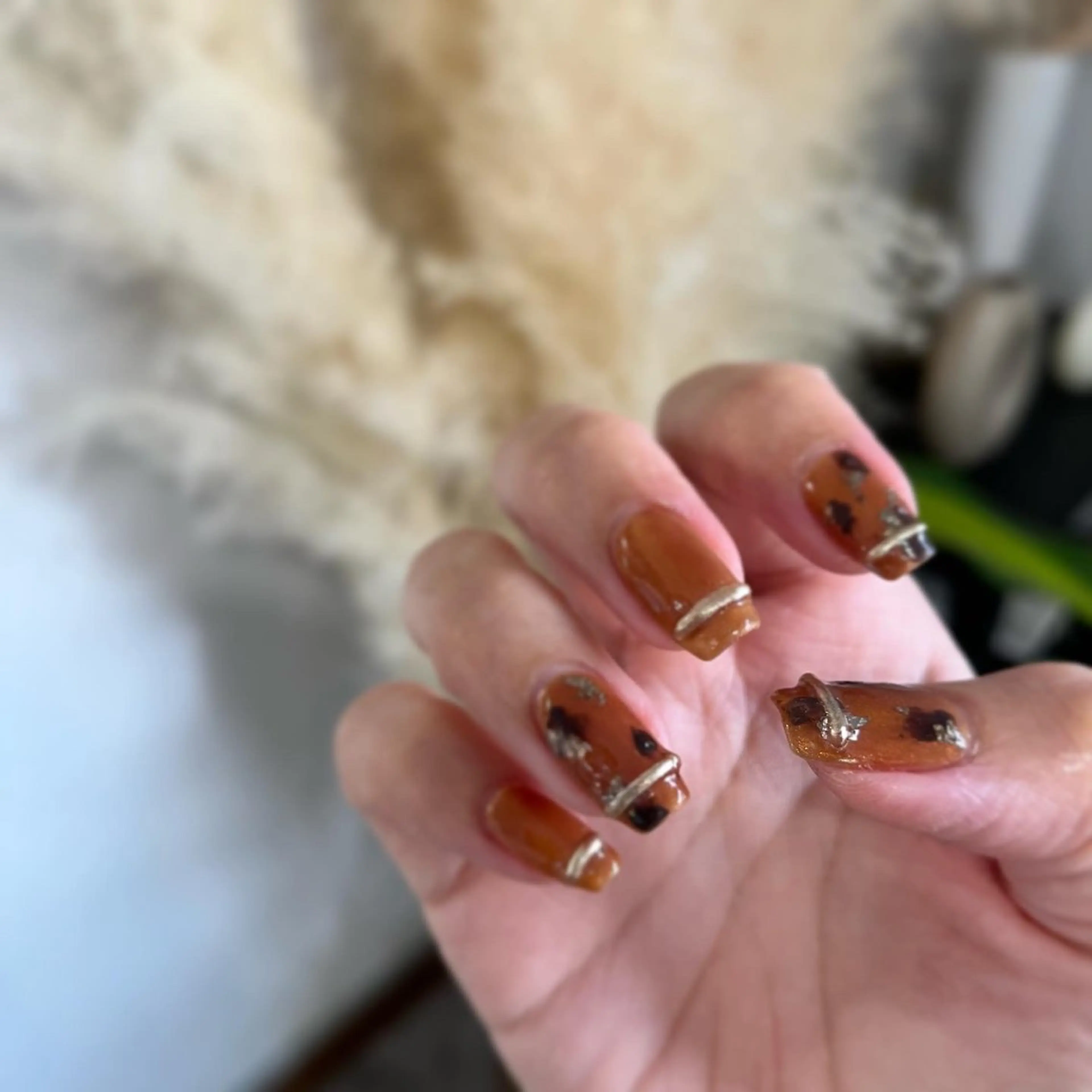 ネイル アニマル柄 ミラーネイル nailsalon maluriのネイルデザイン