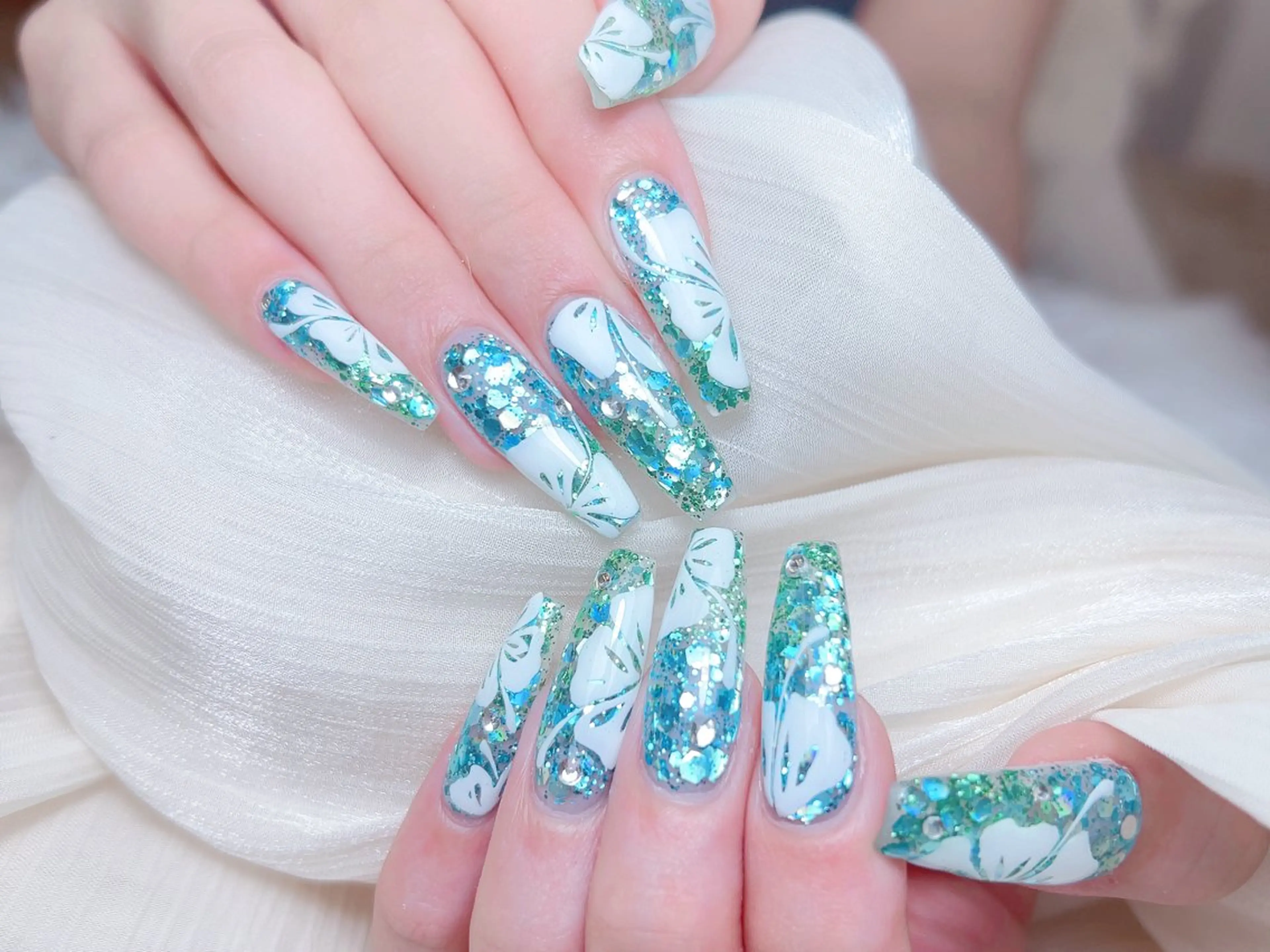 ネイル M🌷nail 長さだし専門店のネイルデザイン