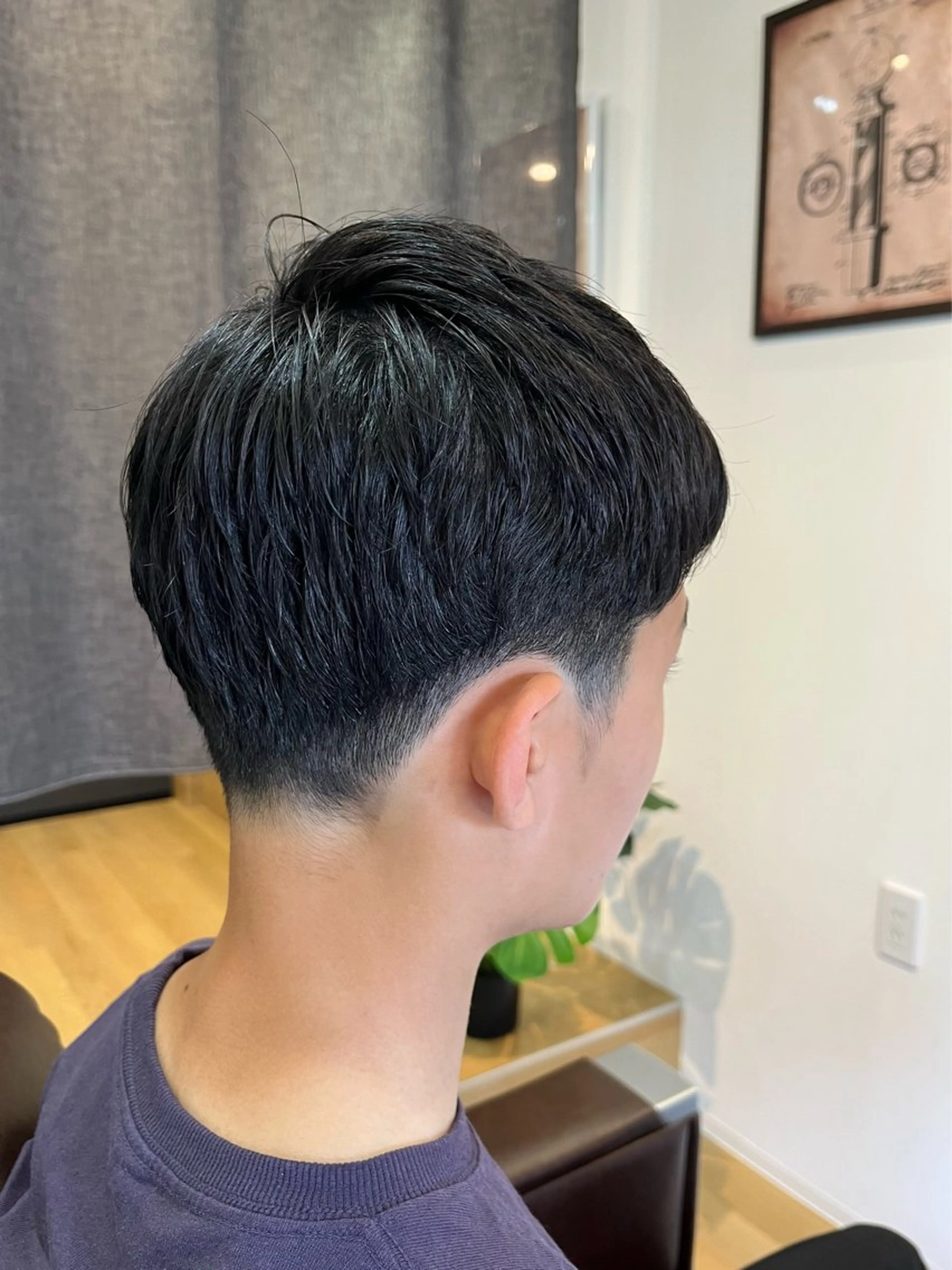 メンズ 刈り上げ Stand up所属・吉田 博明の眉毛・アイブロウイメージ