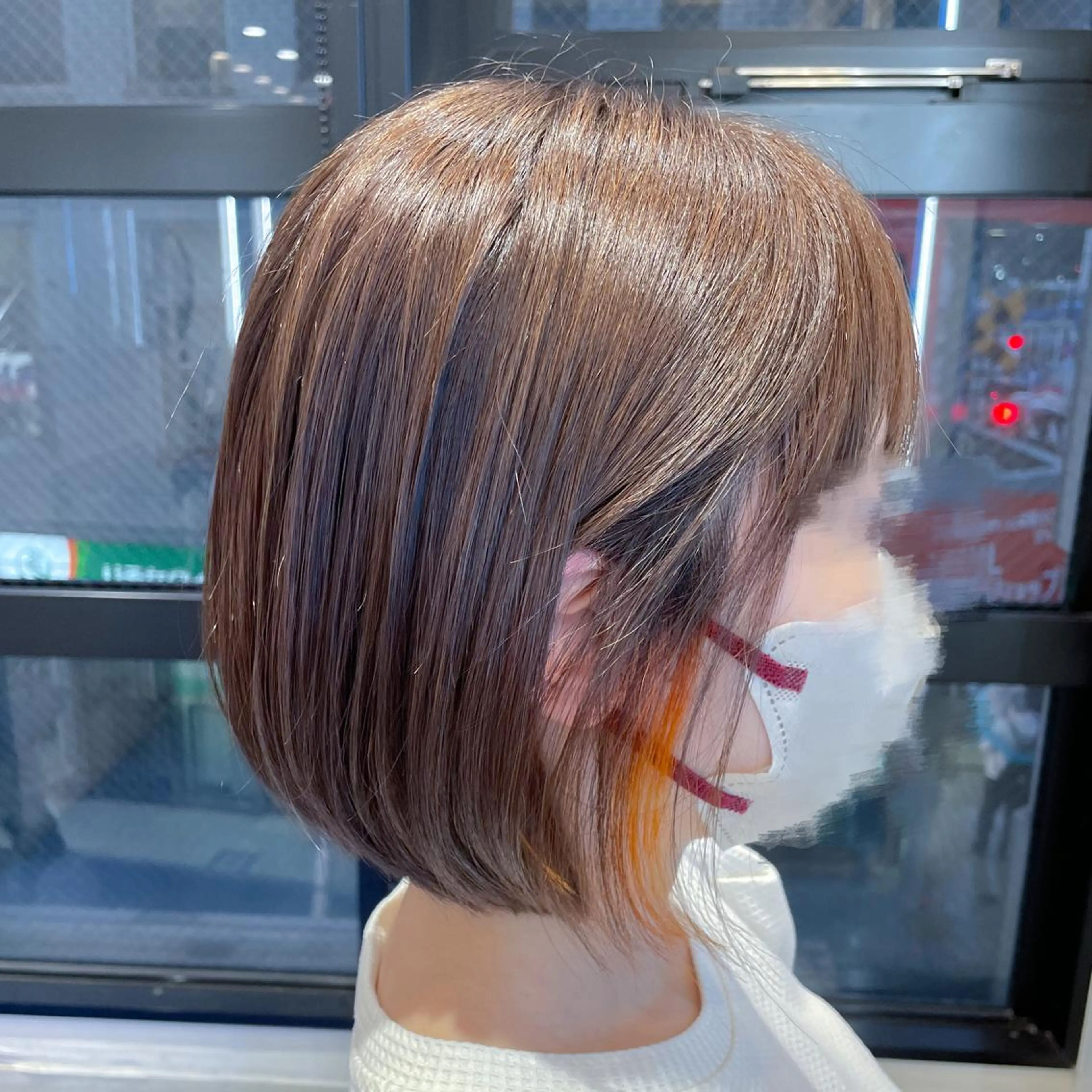 ショート カラー イヤリングカラー ボブ 伊藤 未来のヘアスタイル