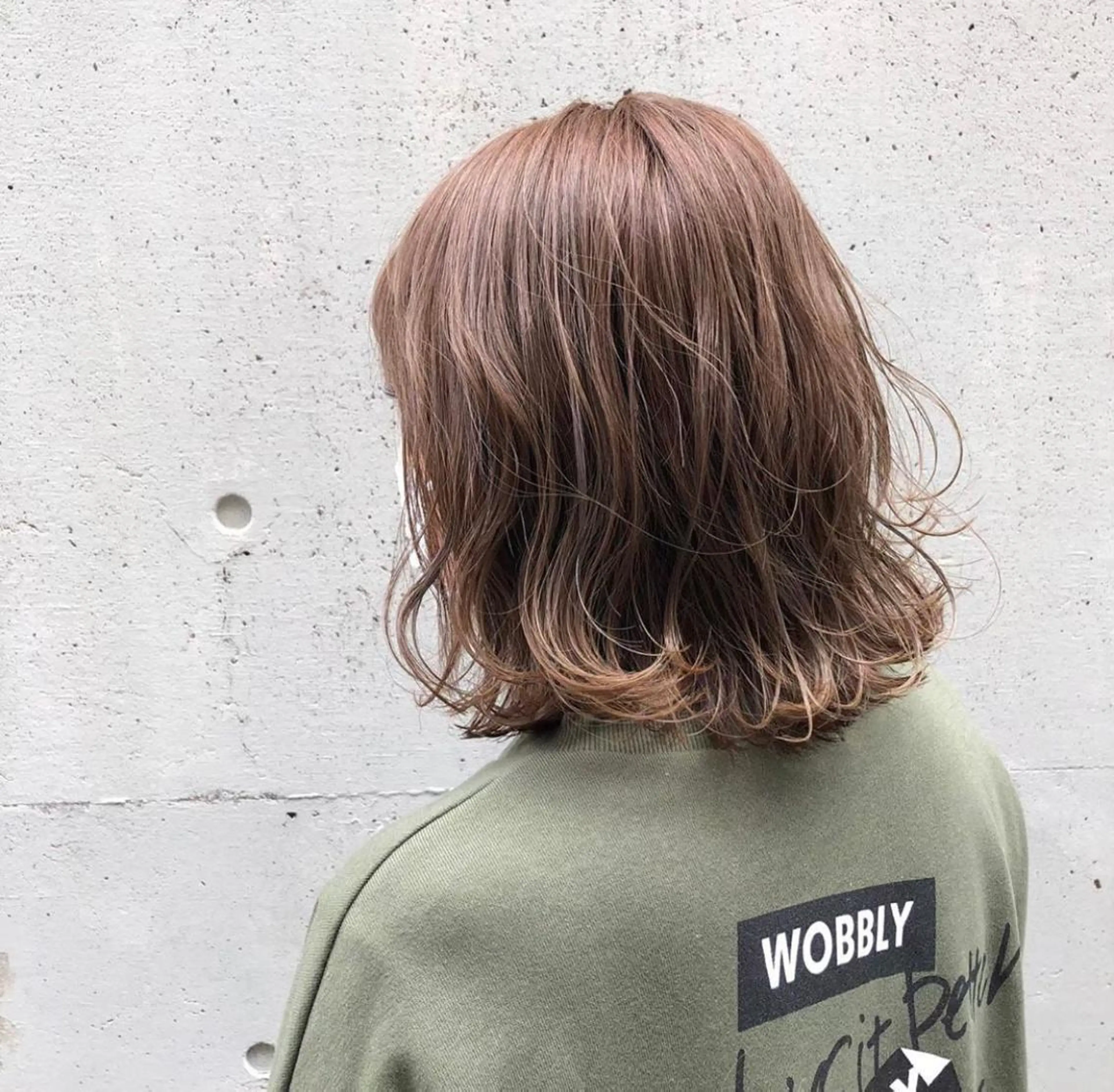 ミディアム カラー putri 副店長 岸本　拓真のヘアスタイル