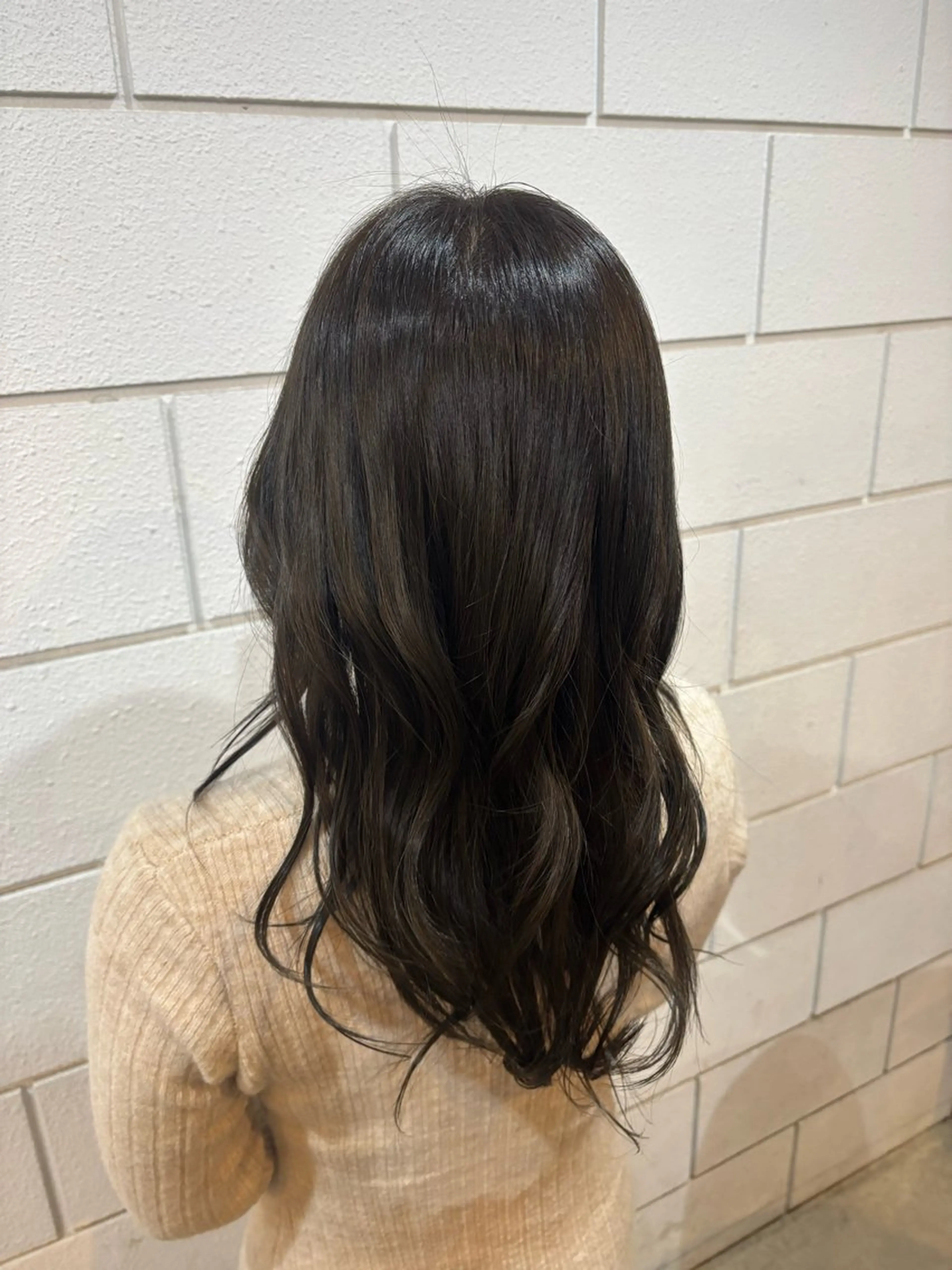 ロング カラー 平野 礼のヘアスタイル