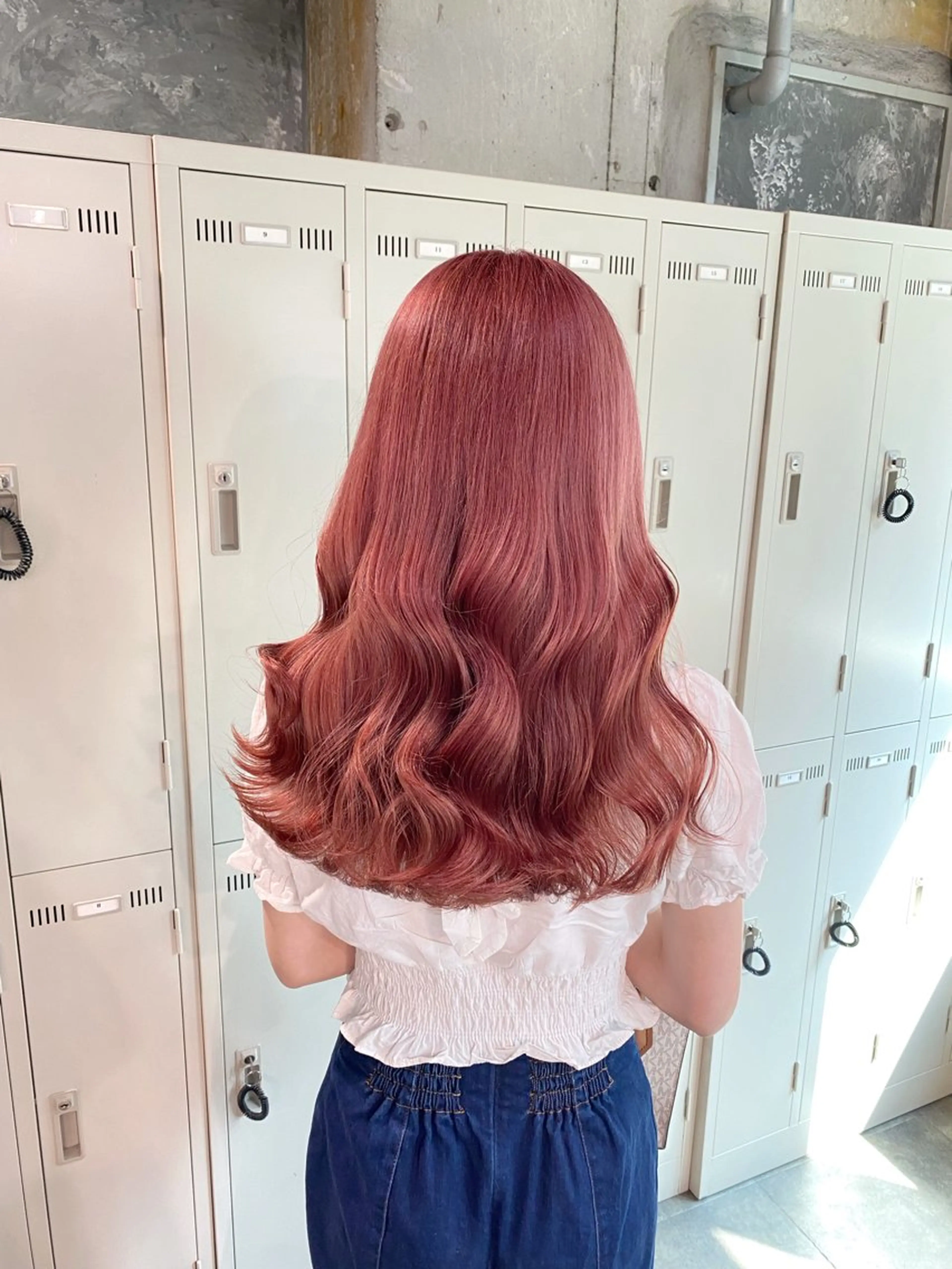 ミディアム IS所属・横浜美容室/透明感 カラー/レイヤーのヘアスタイル