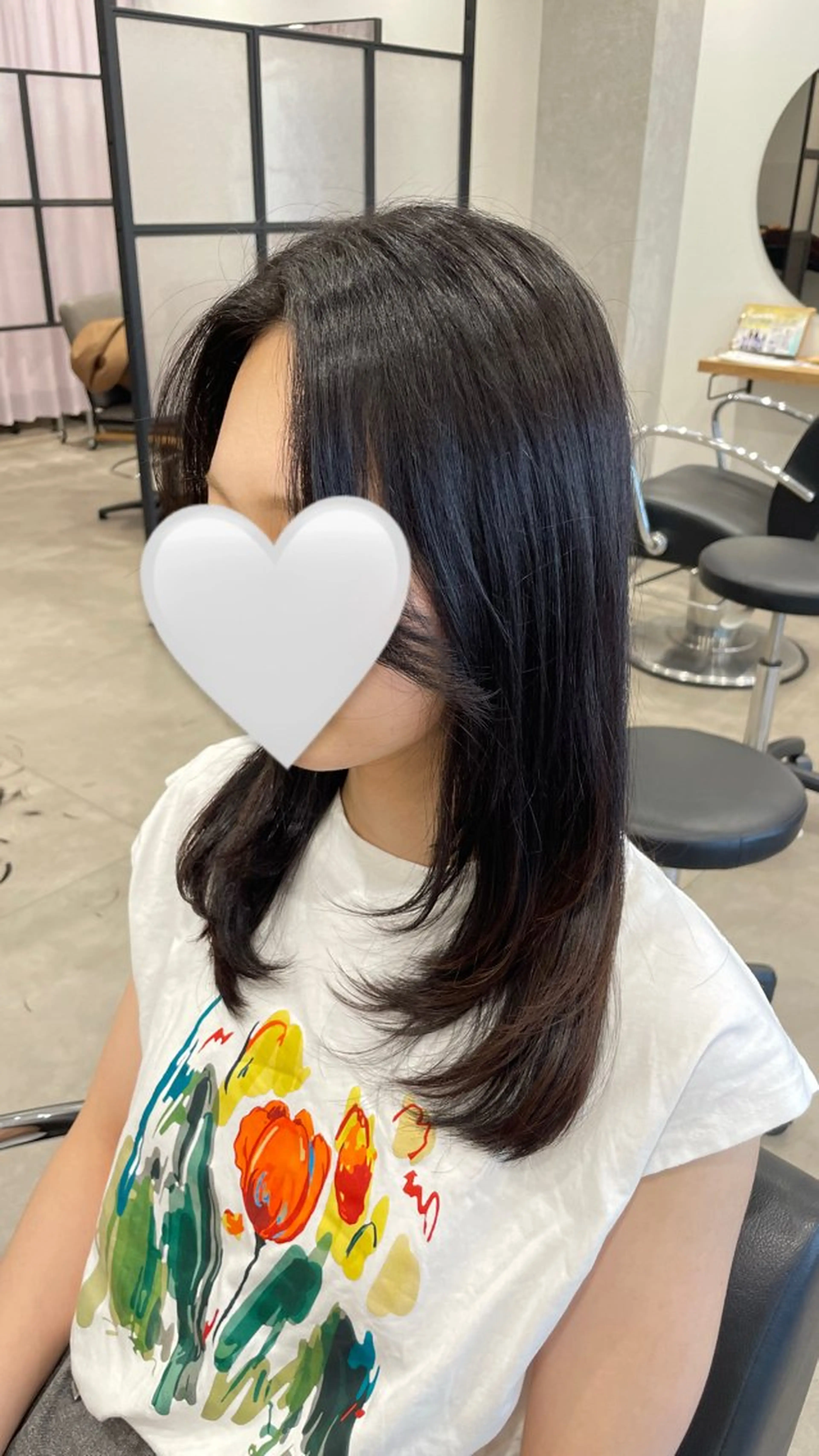 セミロング レイヤーカット カット ヘアカラー 佐藤 由依/透明感カラーのヘアスタイル