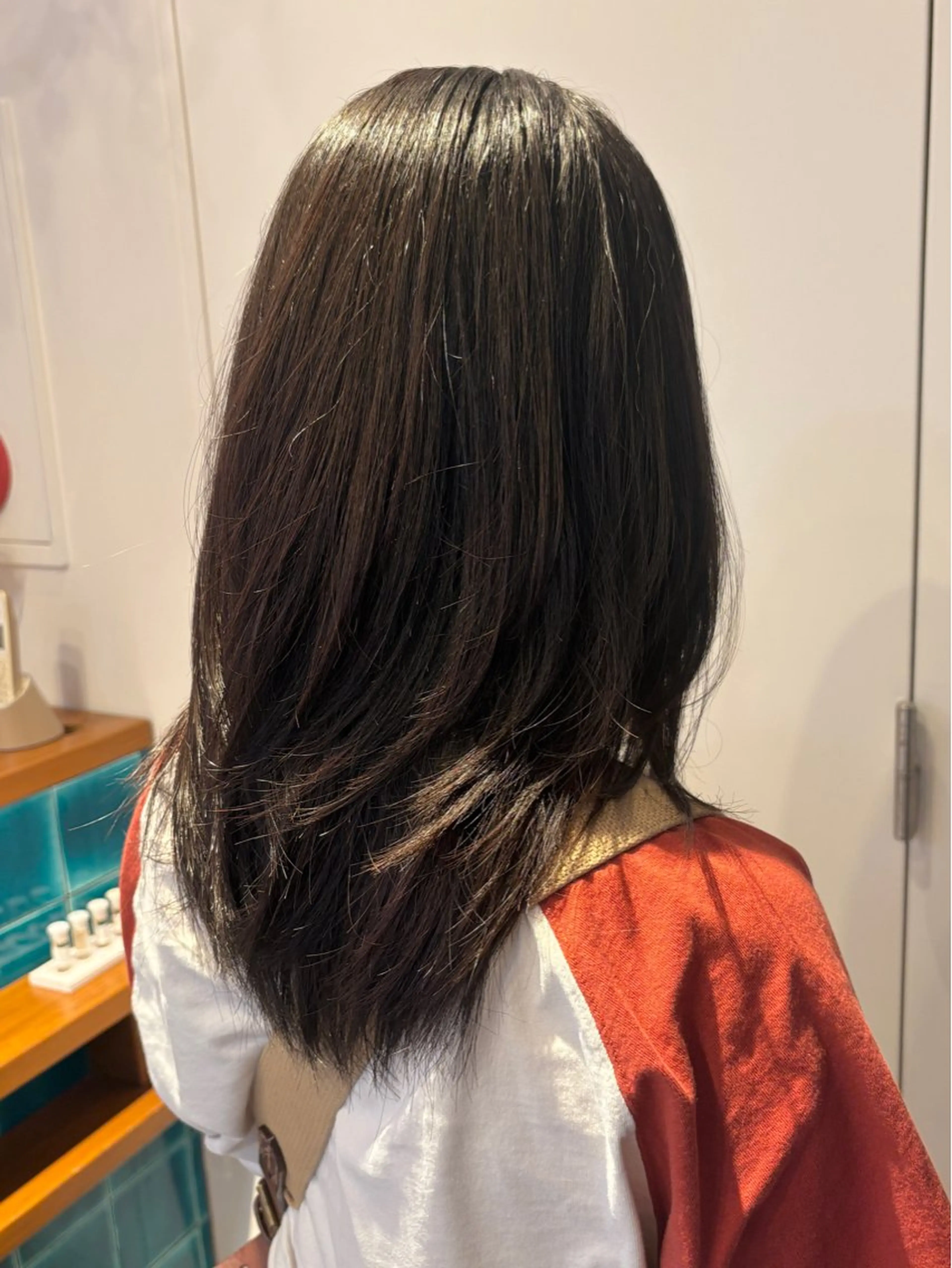 ミディアム カット トリートメント RIN／韓国ヘア レイヤーカットのヘアスタイル