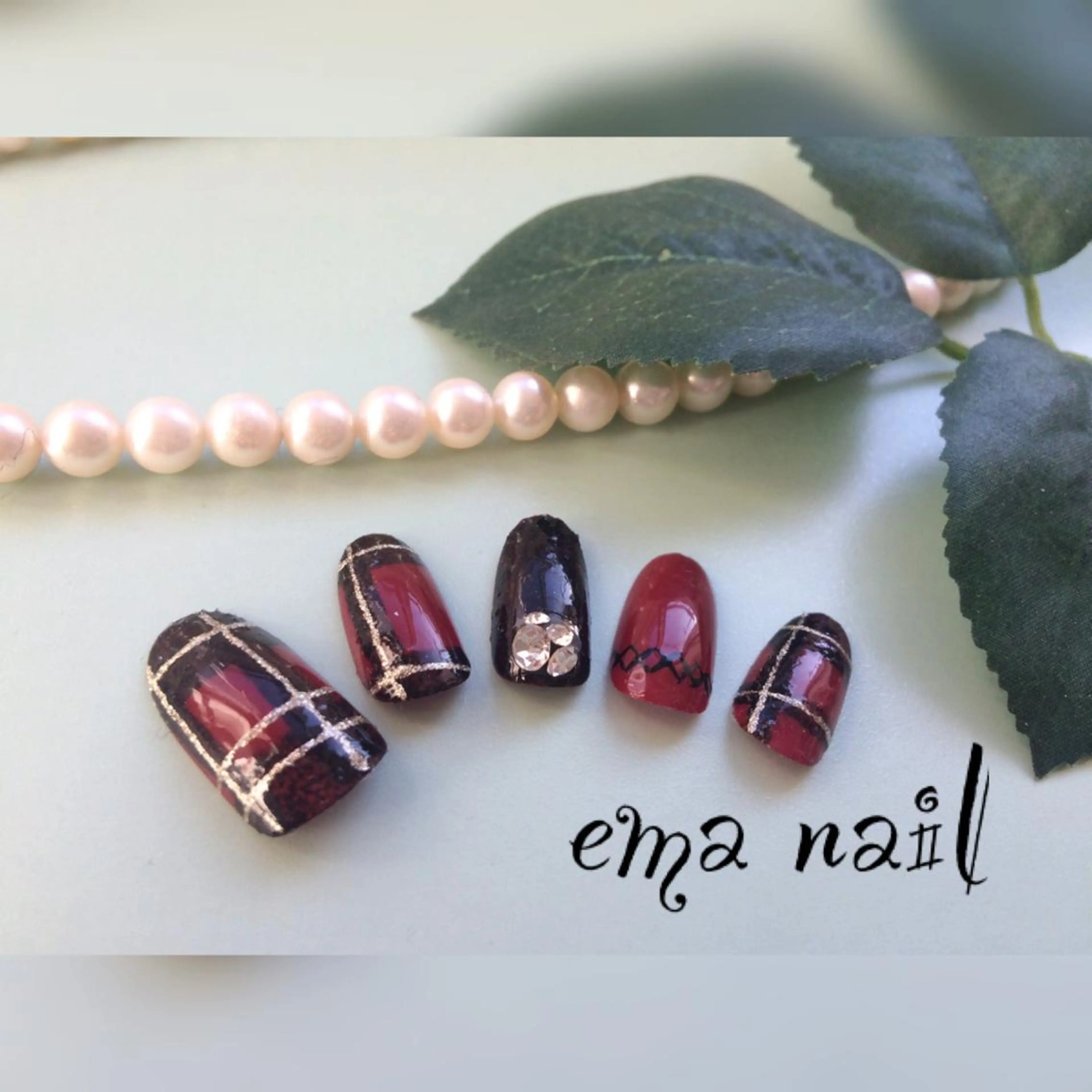 ネイル ハンドネイル Roger 舞のネイルデザイン