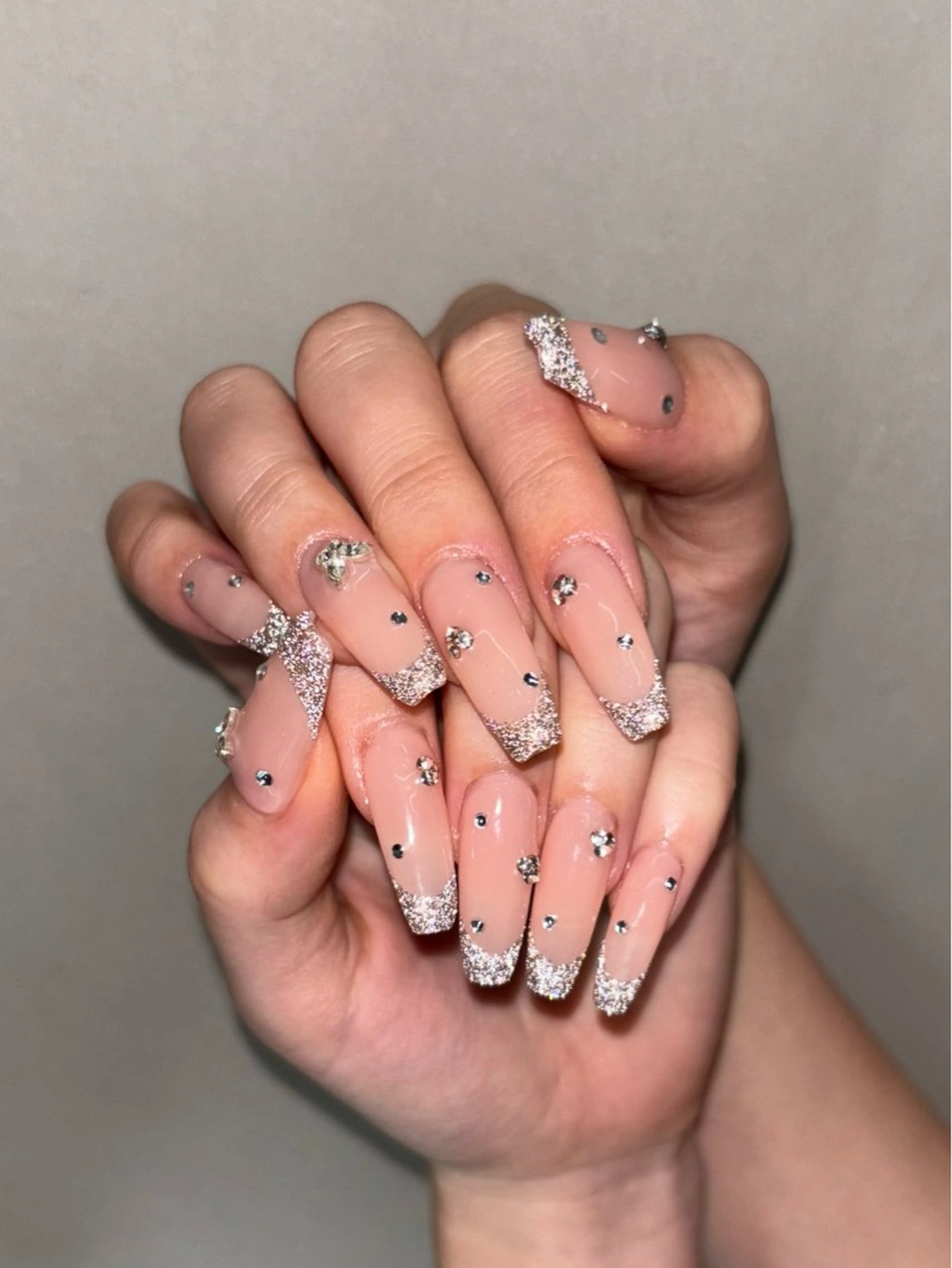 10本長さだし　つけ放題⭐︎デザインコース(アート6​〜​8本程度)の写真