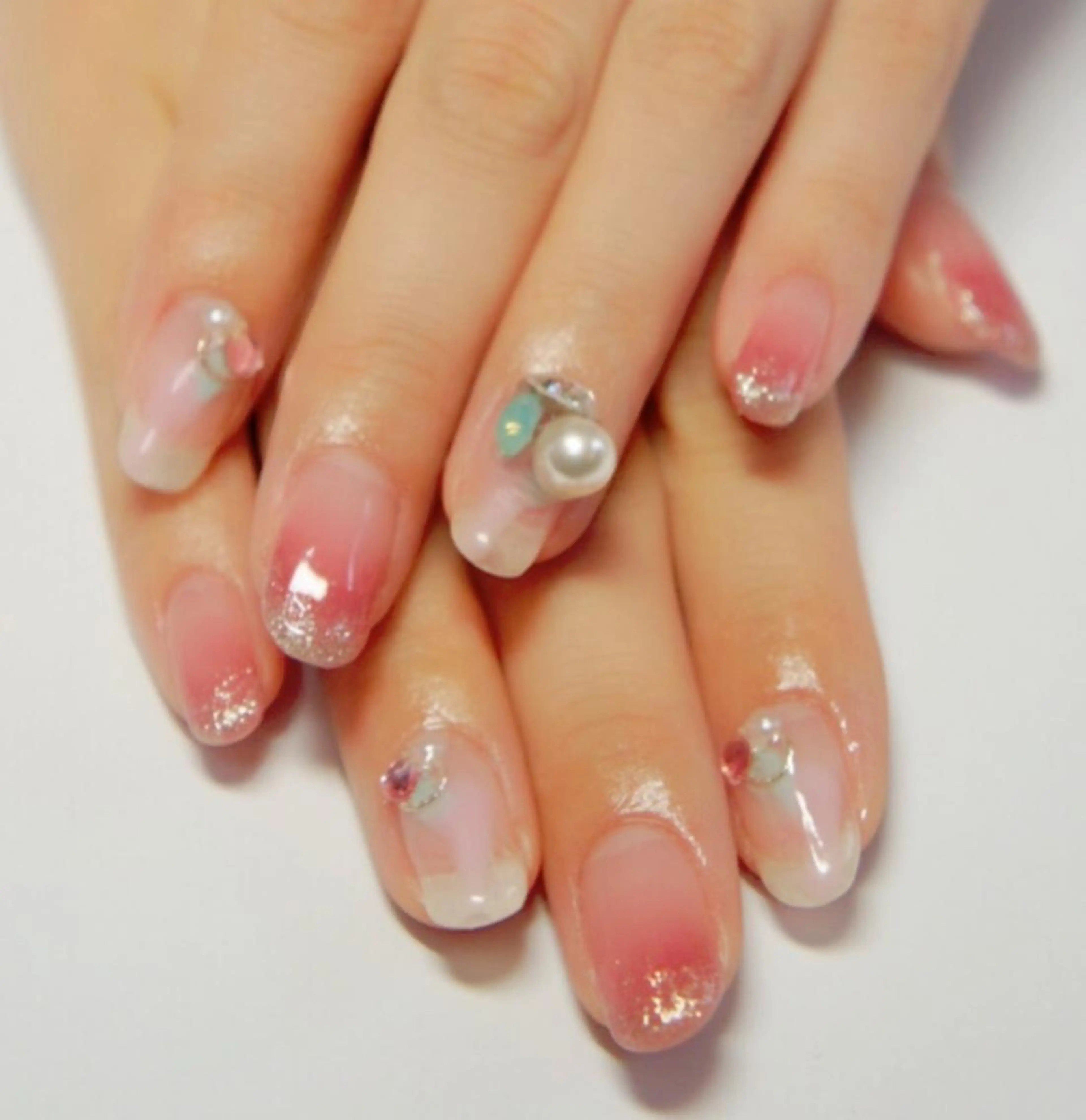 ネイル ハンドネイル ネイル＆フラワーサロン〜Ri✦hiro〜鳥栖店所属・HIRATA RIEのネイルデザイン