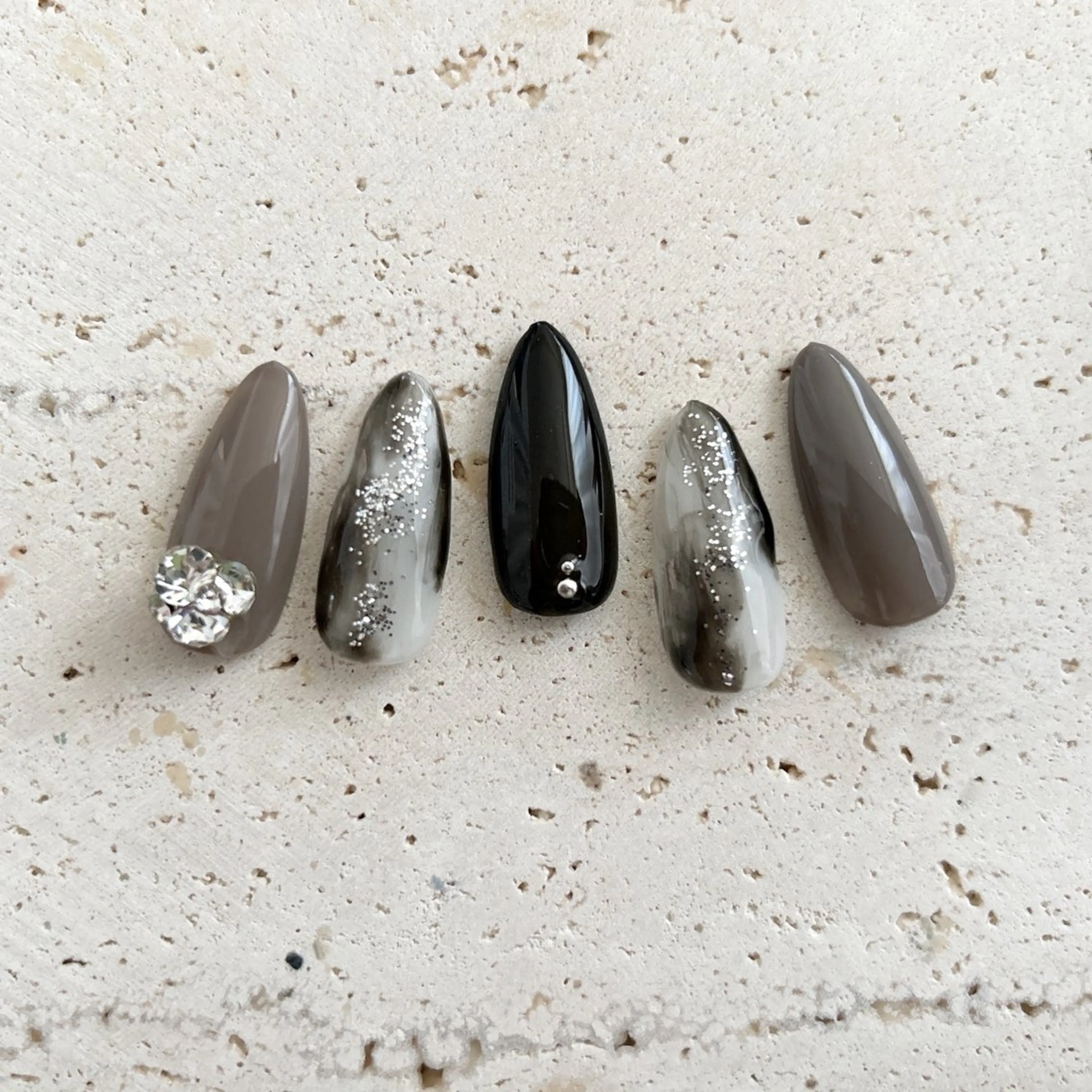 ネイル 愛川町 あんすりうむのネイルデザイン