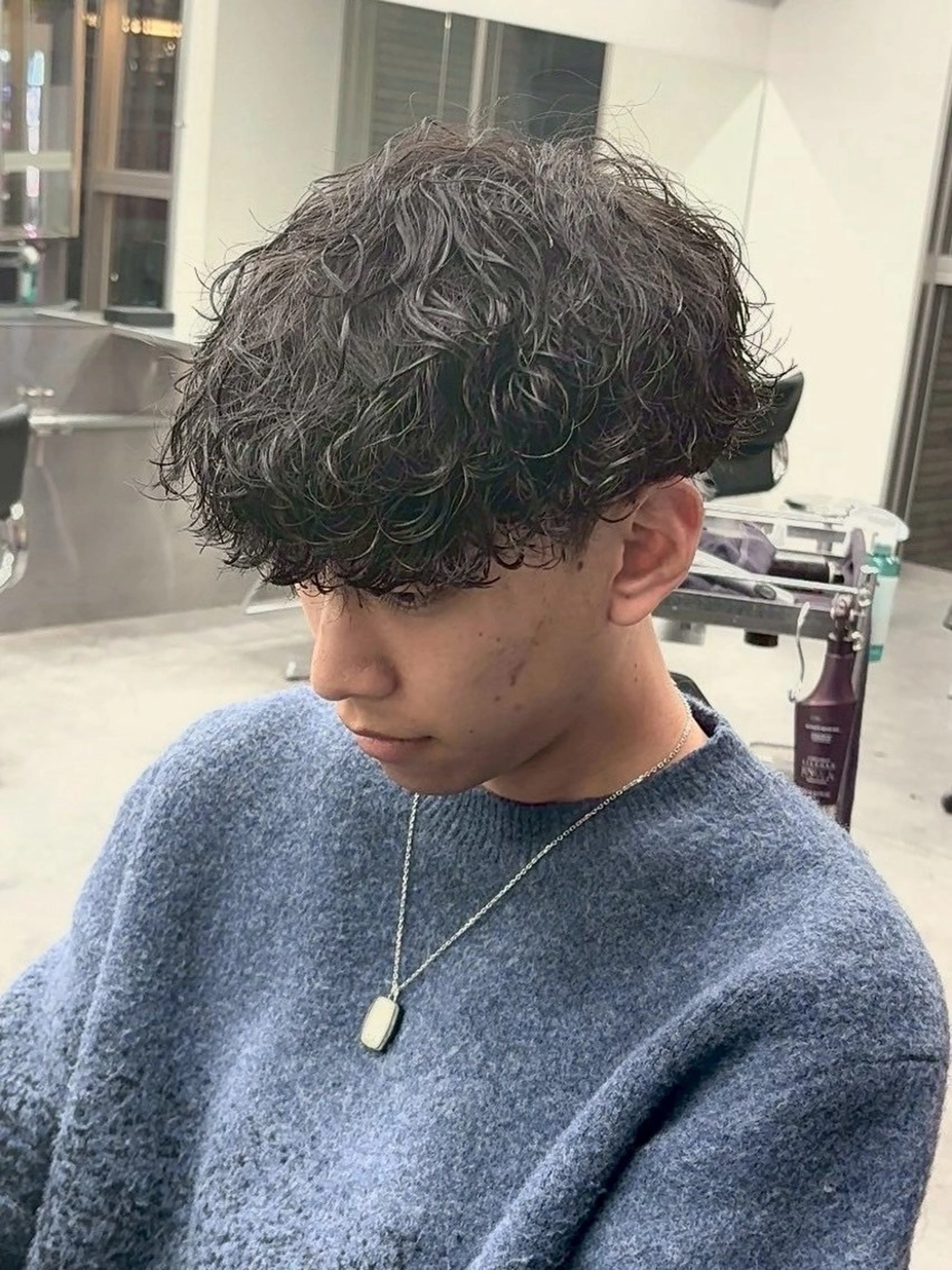 パーマ メンズハイトーン 北斗💍レイヤーのヘアスタイル