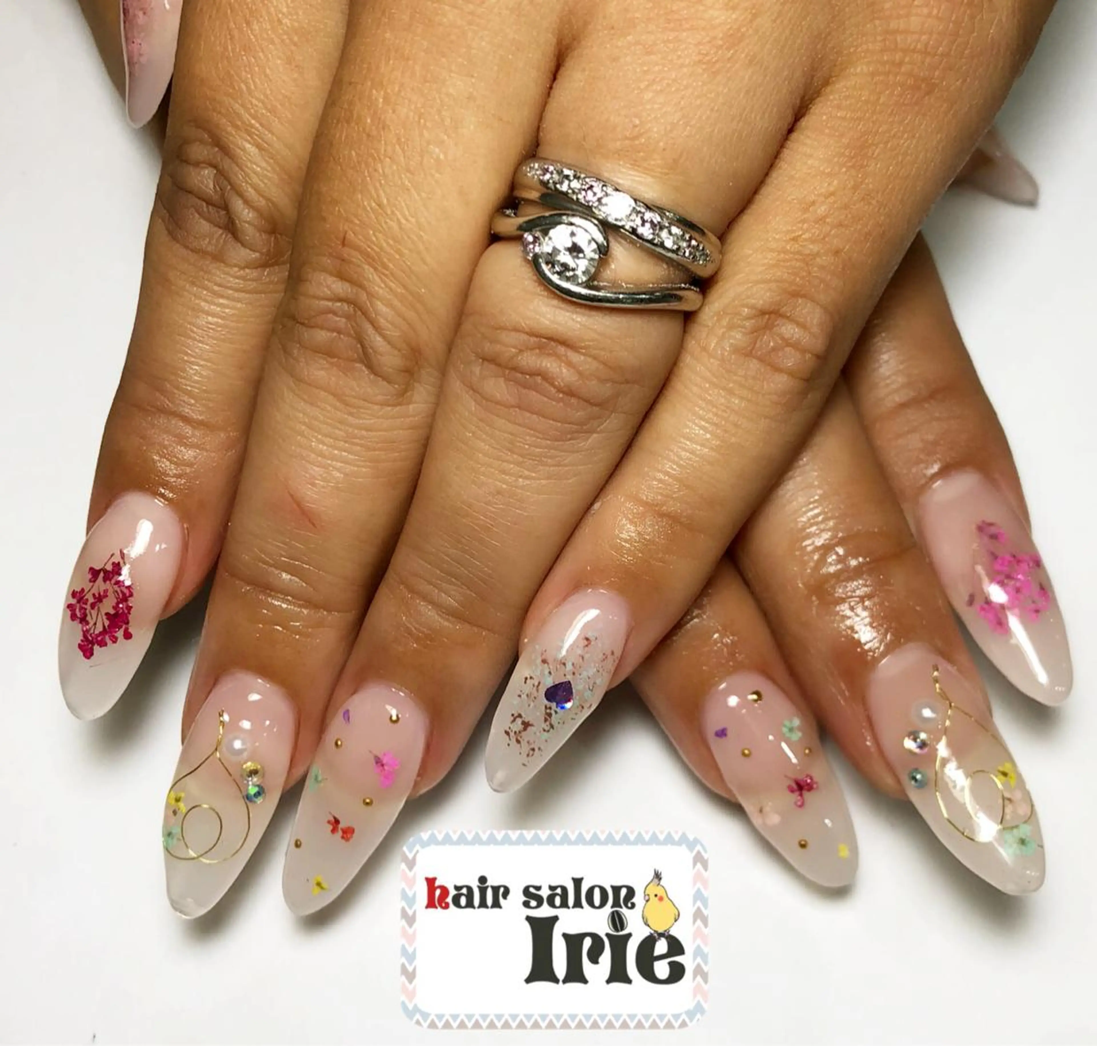 ネイル Hair salon Irie所属・與儀 知佳のネイルデザイン