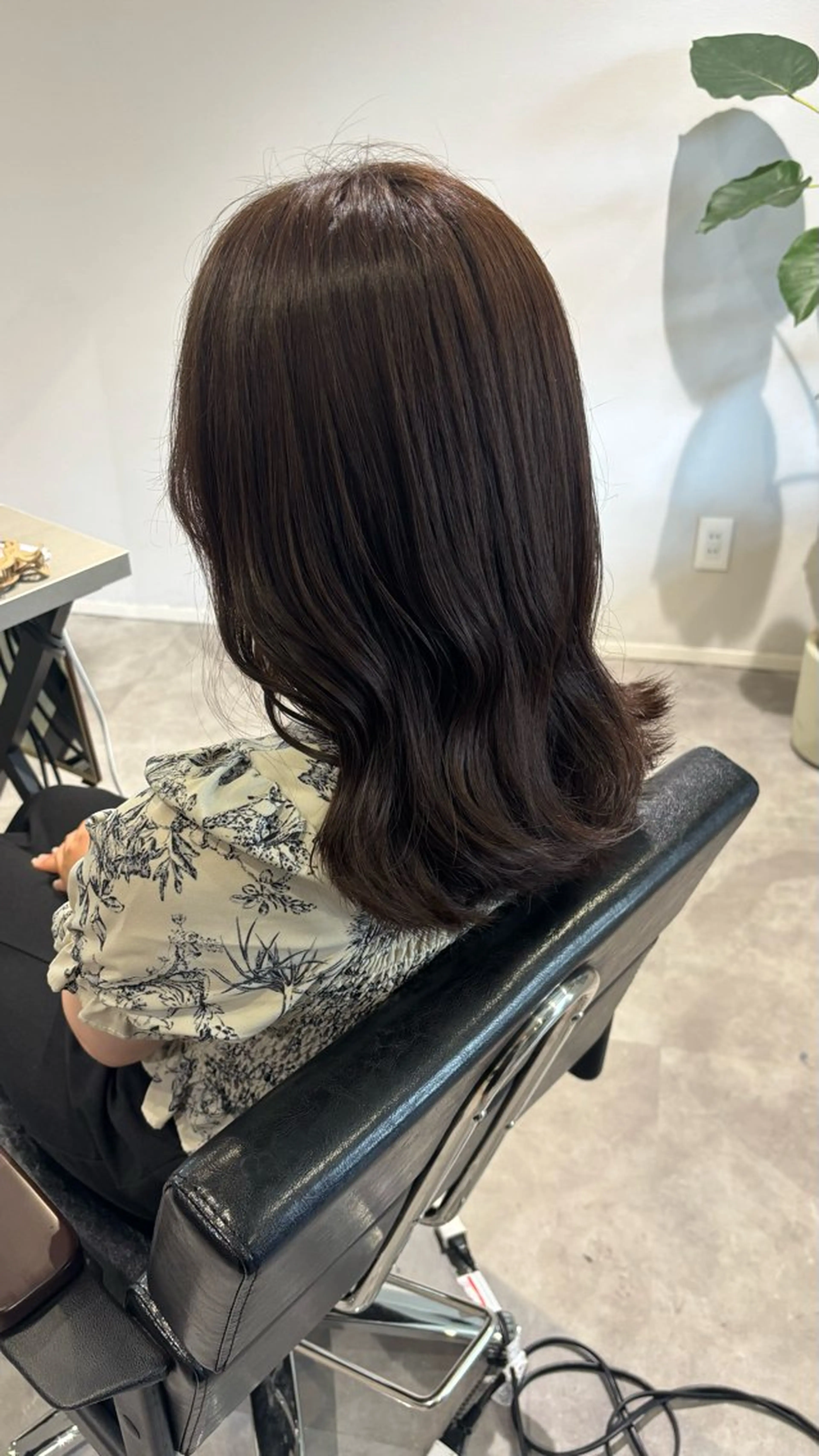 セミロング カット ヘアカラー 長尾ゆりの/ボブ/ ベージュ/ハイトーンのヘアスタイル