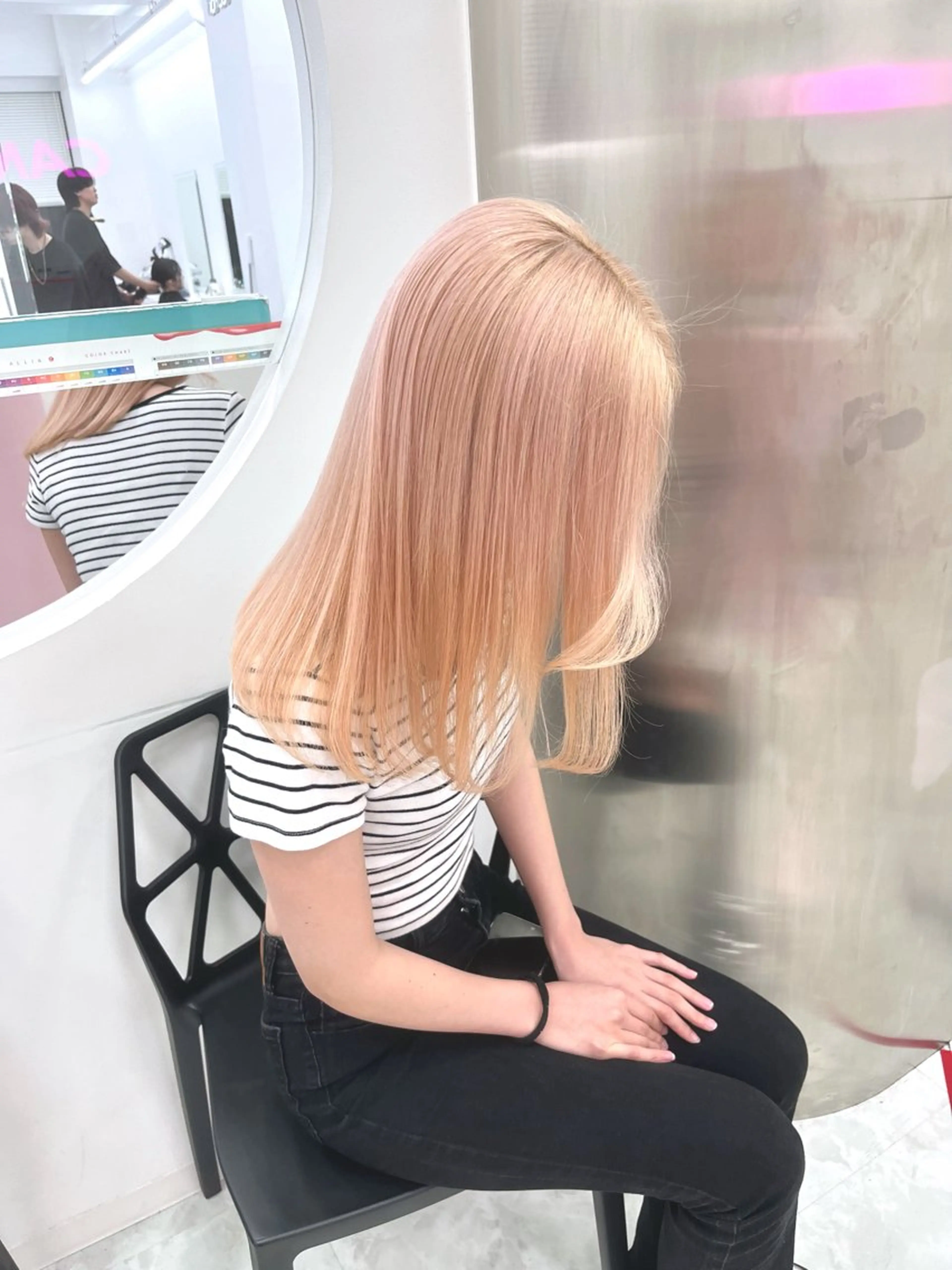 ロング ヘアカラー トリートメント ヘッドスパ ヘアセット ❤︎ワンホンガーリー なハイトーンヘア❤︎のヘアスタイル