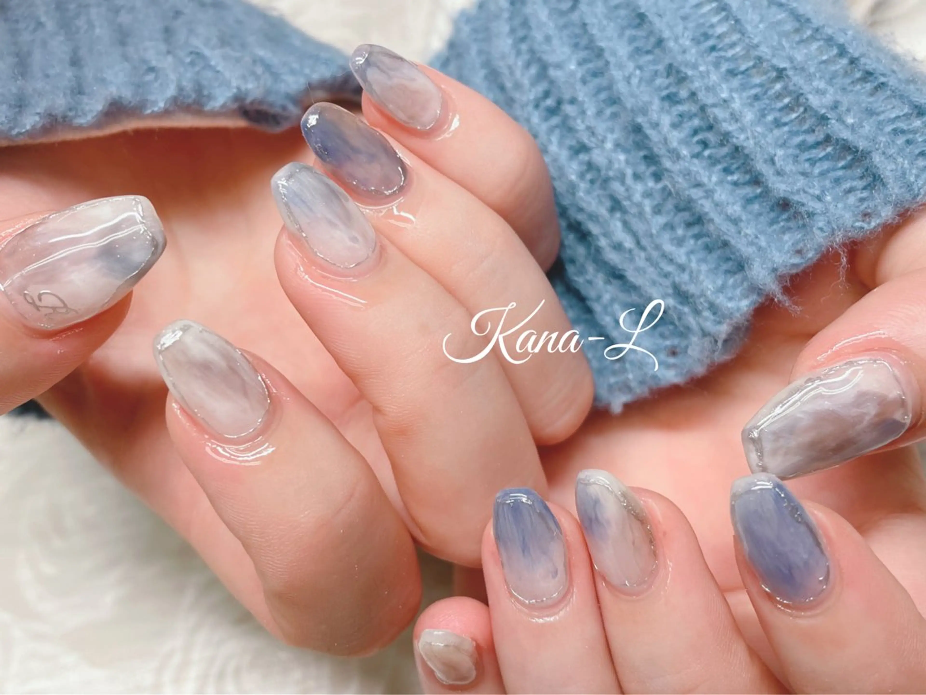 ネイル ブルー ジェルネイル キラキラネイル ニュアンスネイル パラジェル 芦辺 香奈のネイルデザイン