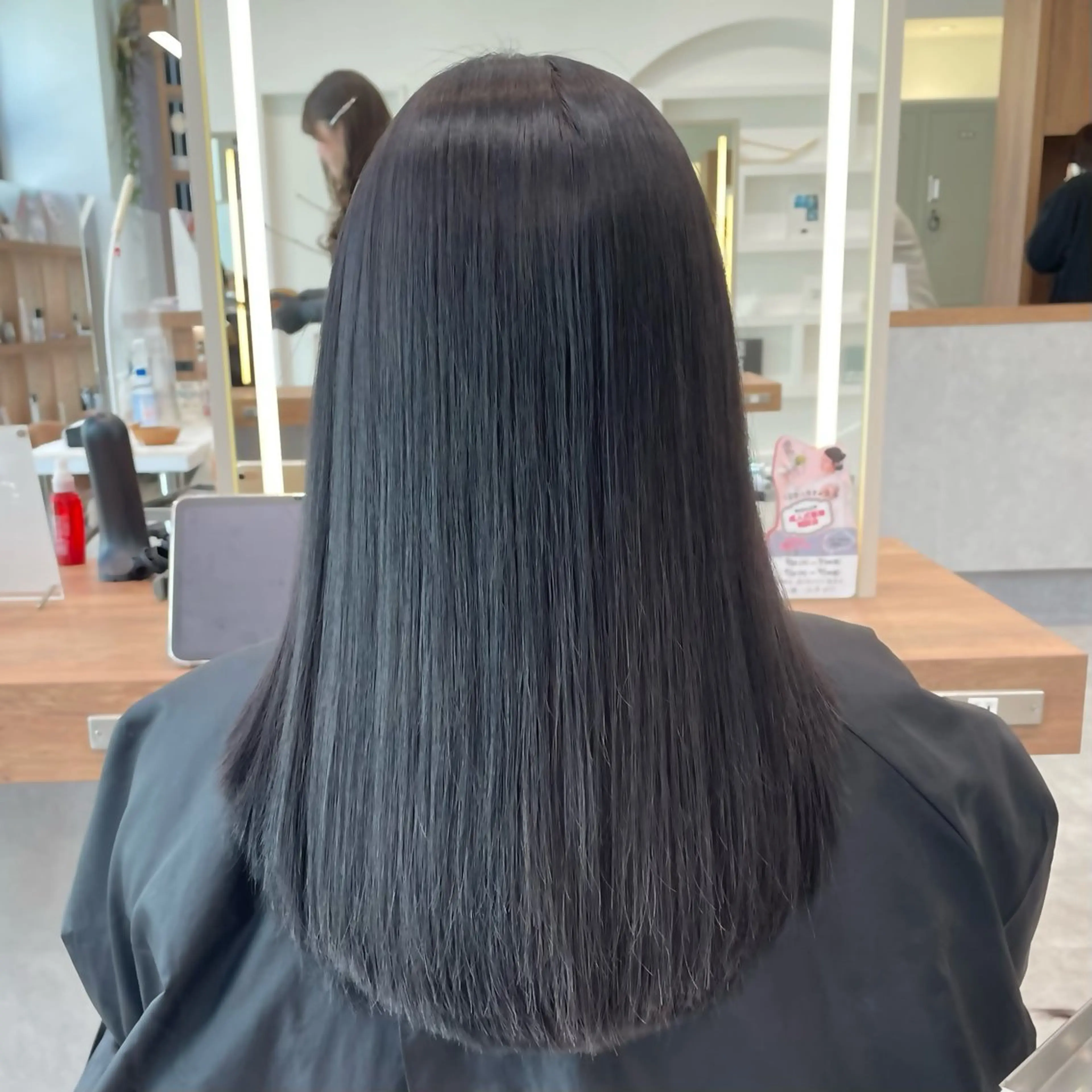 セミロング カラー グレージュ ヘアカラー トリートメント ヘッドスパ 津田和希 /透明感カラーのヘアスタイル