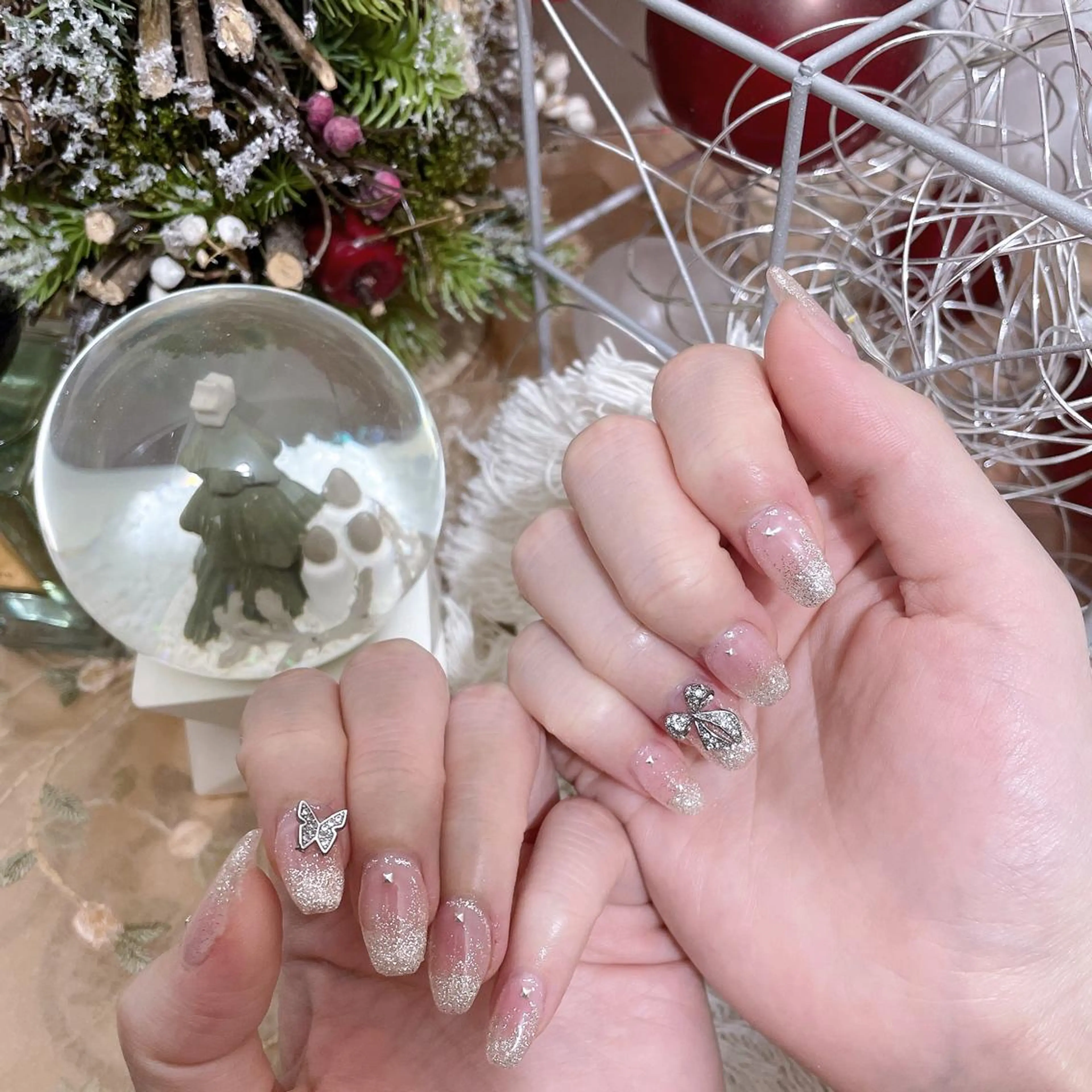 ネイル ハンドネイル キラリ ネイルサロンのネイルデザイン