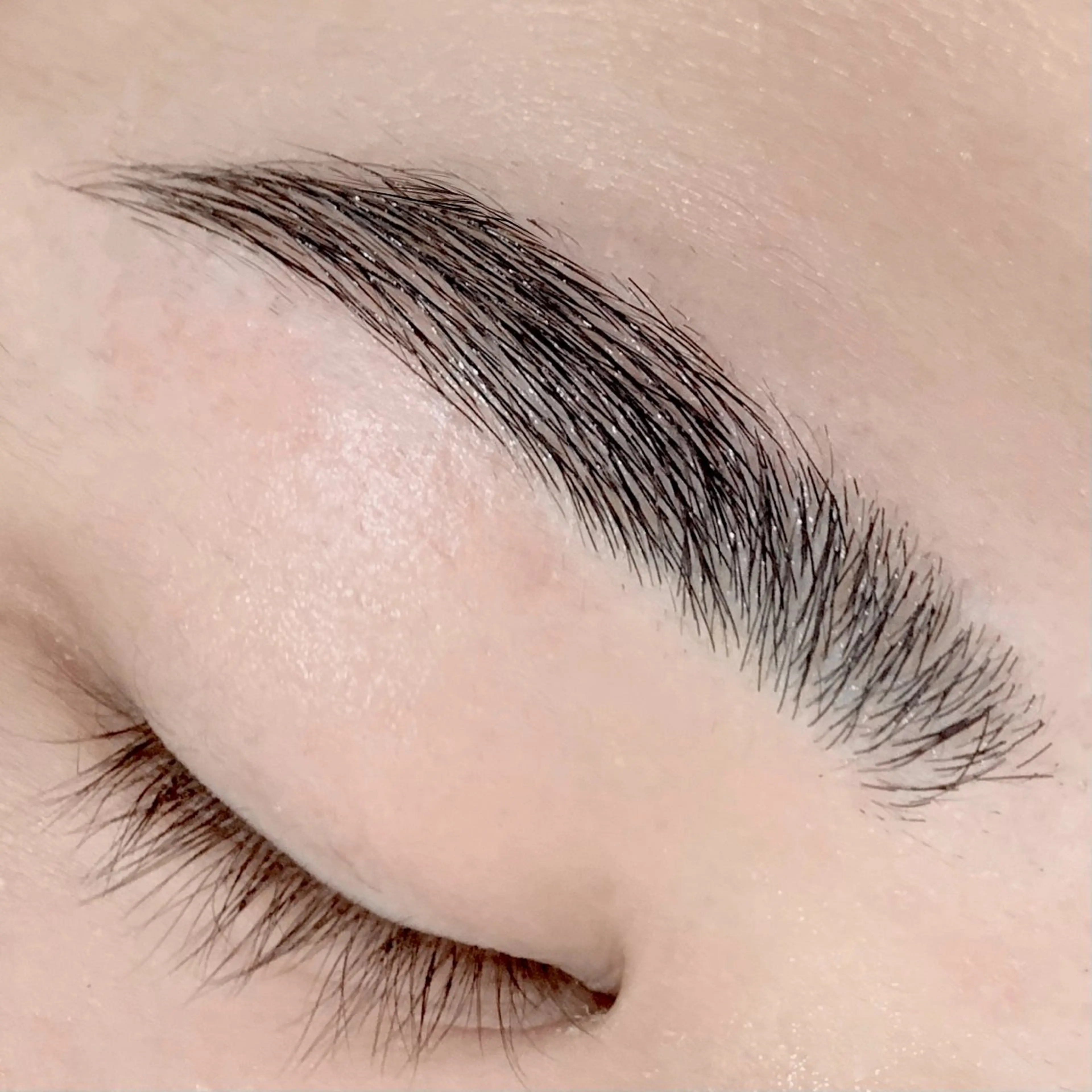 アイブロウ 🩶makea☺︎ HARUKA🩶🎩のマツエク・マツパデザイン