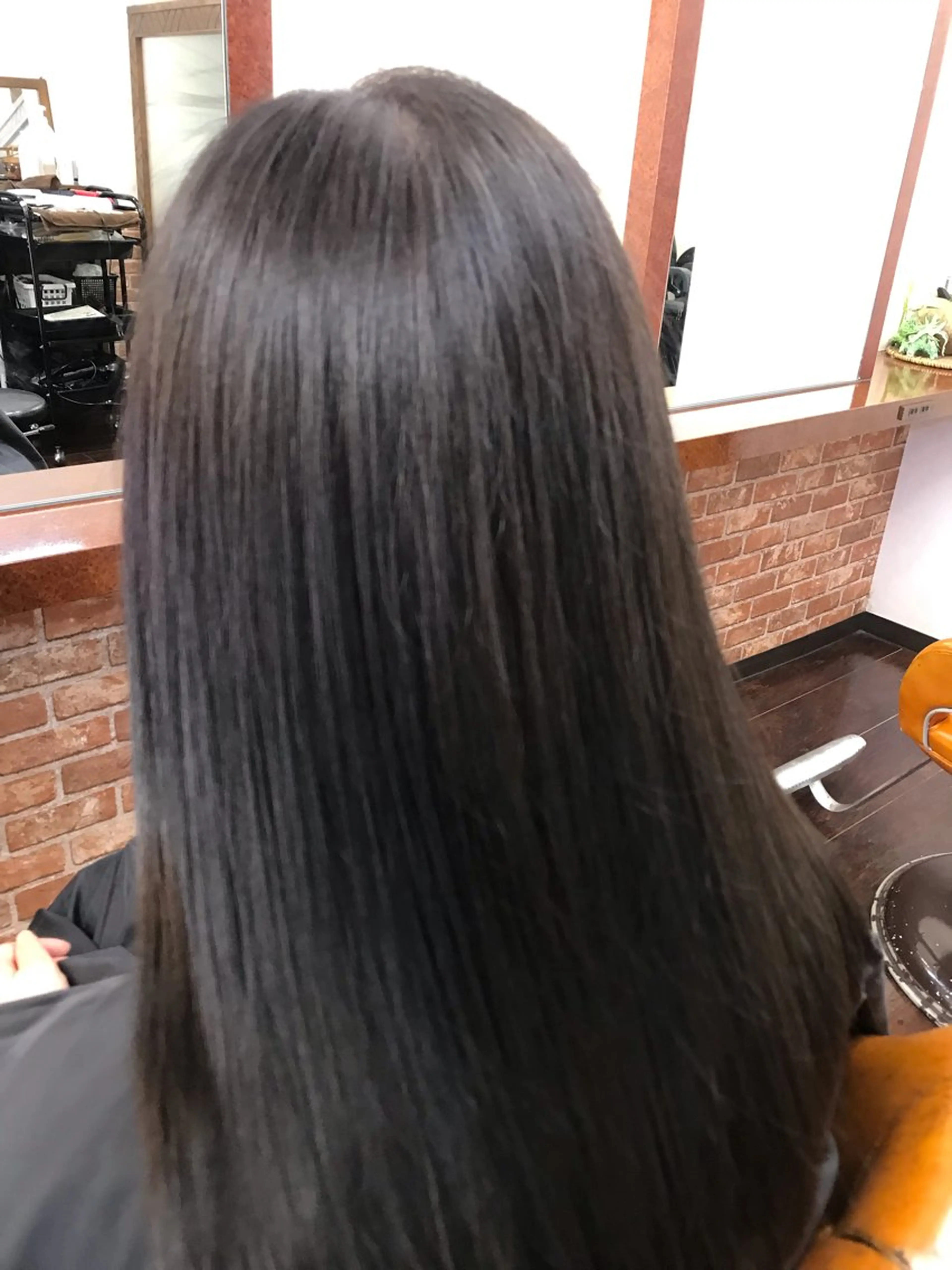 セミロング カラー 桧山 真のヘアスタイル