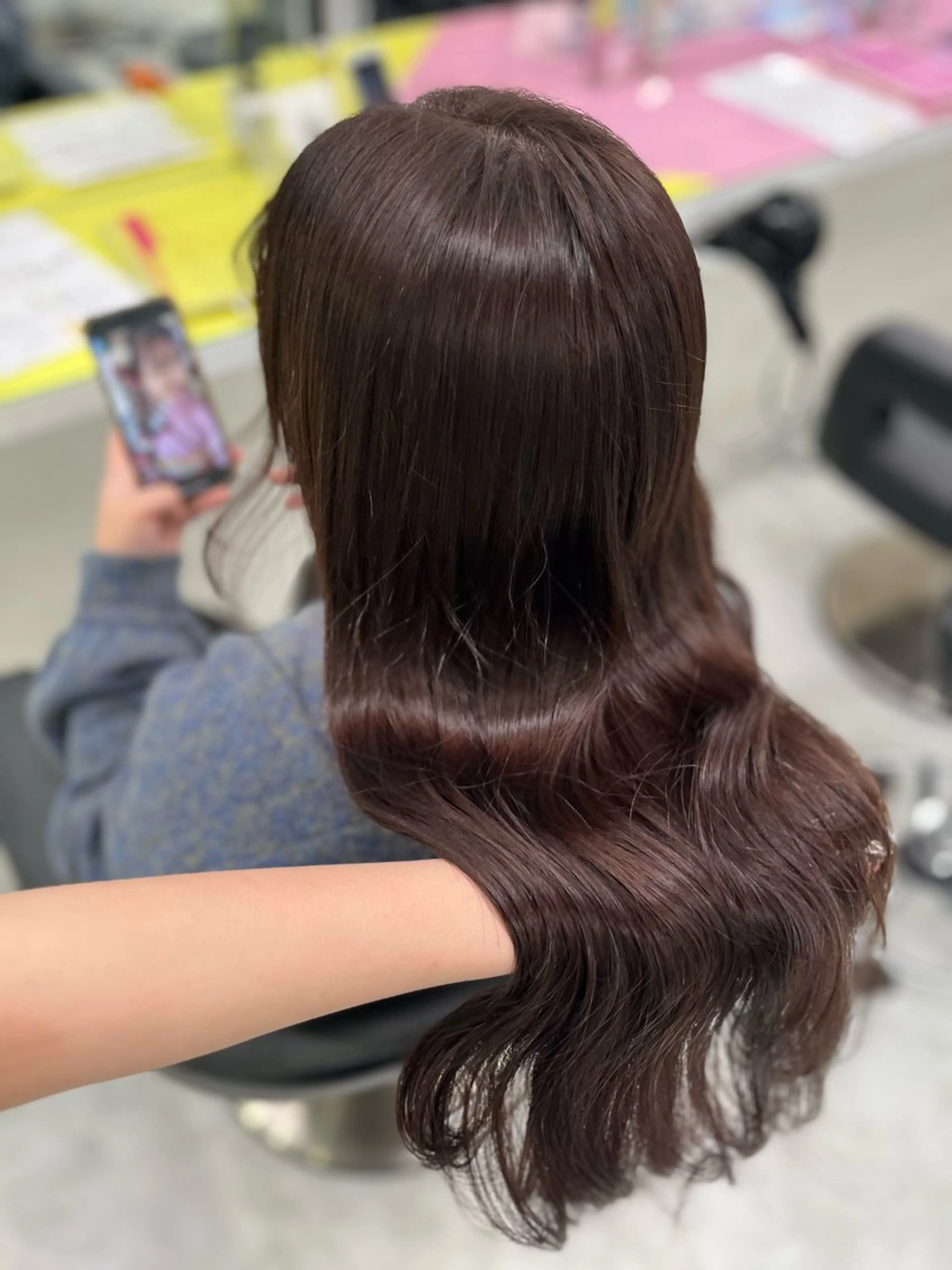 ロング カラー ヘアカラー トリートメント ヘアセット ガーリー♡女の子っぽ ヘア♡ピンクカラー♡のヘアスタイル