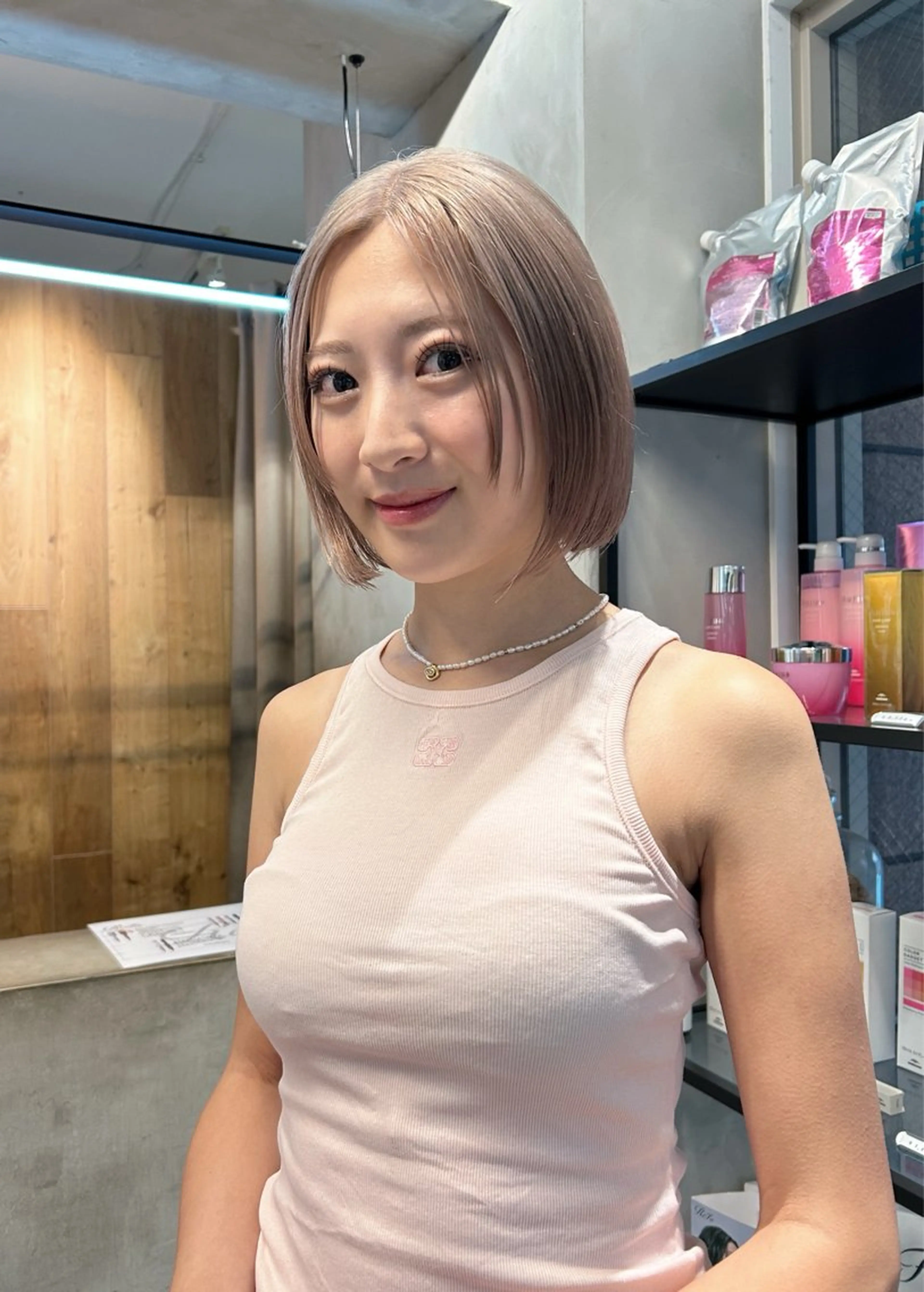 ショート カラー カット ヘアカラー トリートメント ハイトーン&暗髪🔥 表参道二刀流マエダのヘアスタイル