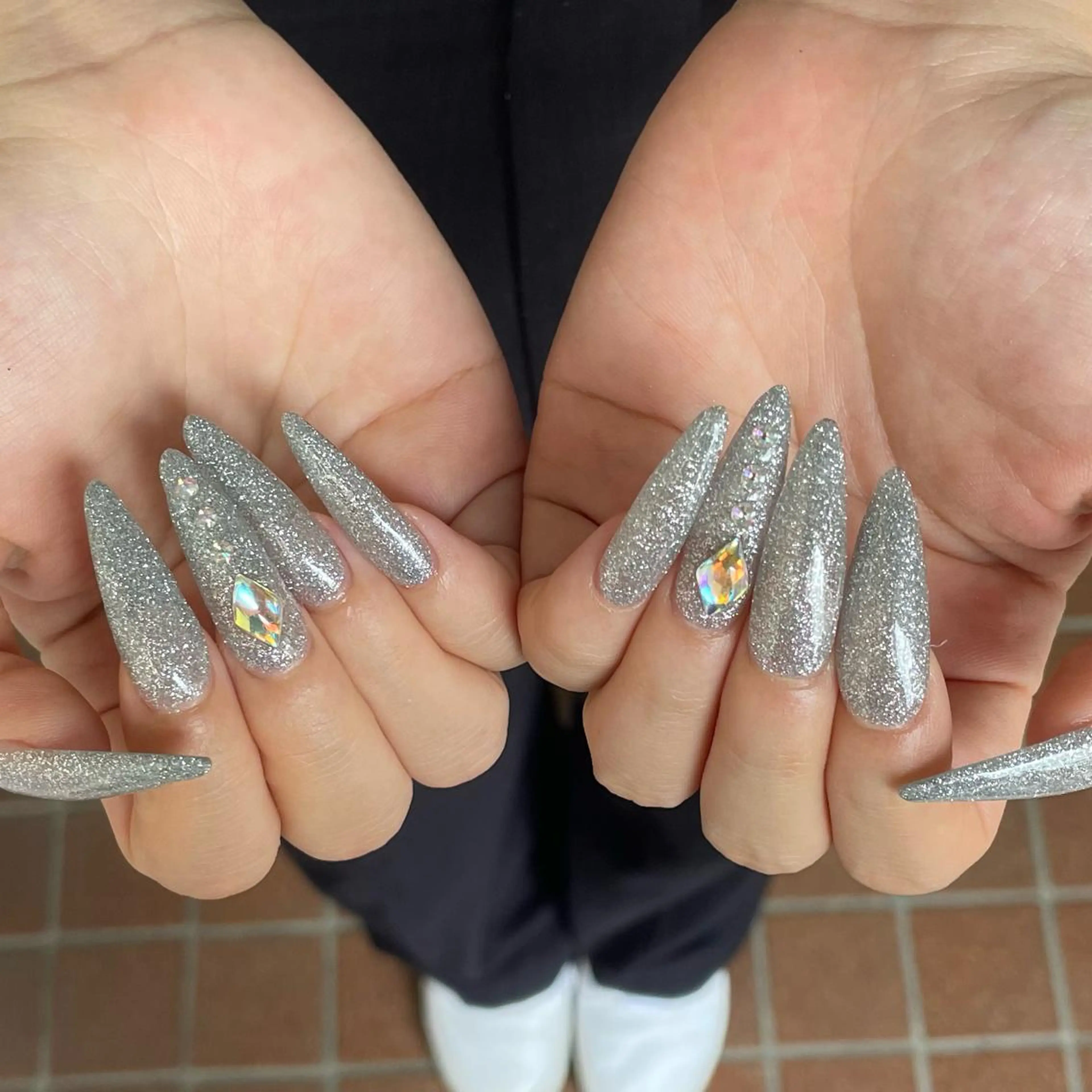 ネイル ハンドネイル 黒川 実祐のネイルデザイン