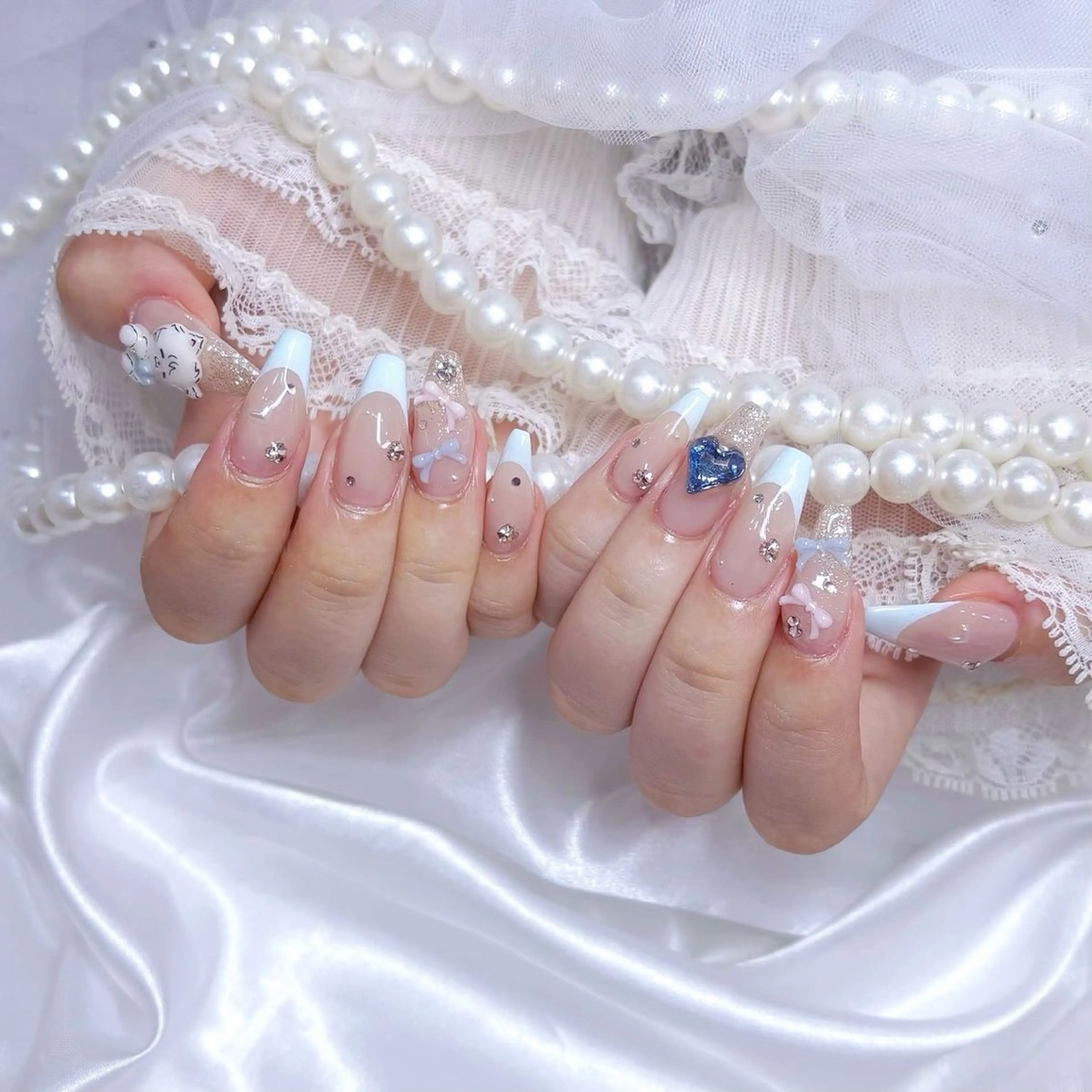 ネイル アートネイル 長さ出し ジェルネイル マグネットネイル ニュアンスネイル ハンドネイル Cloudy Chan Nailのネイルデザイン