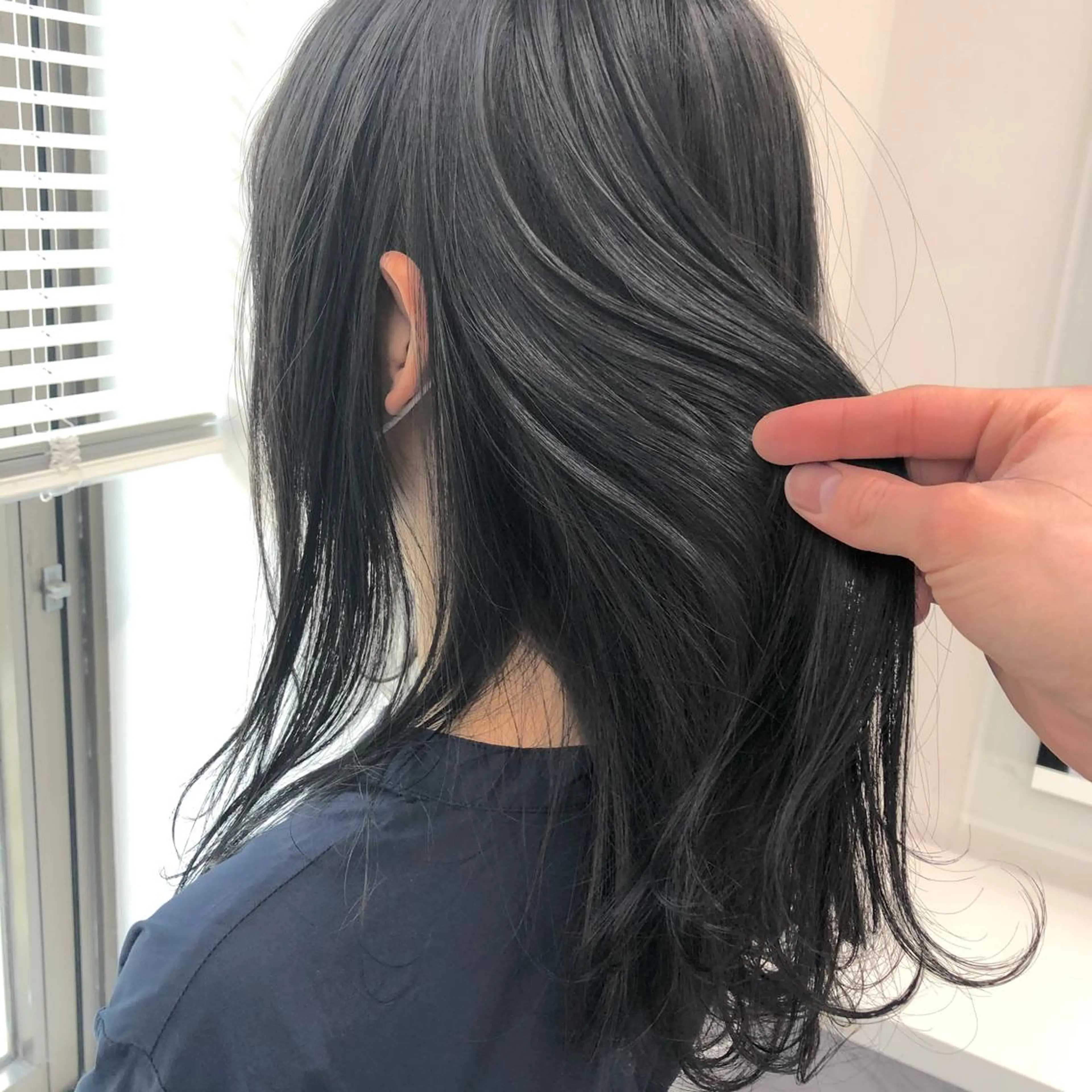 ロング カラー カット ヘアカラー ハイトーン×レイヤー カットTAKUMIのヘアスタイル
