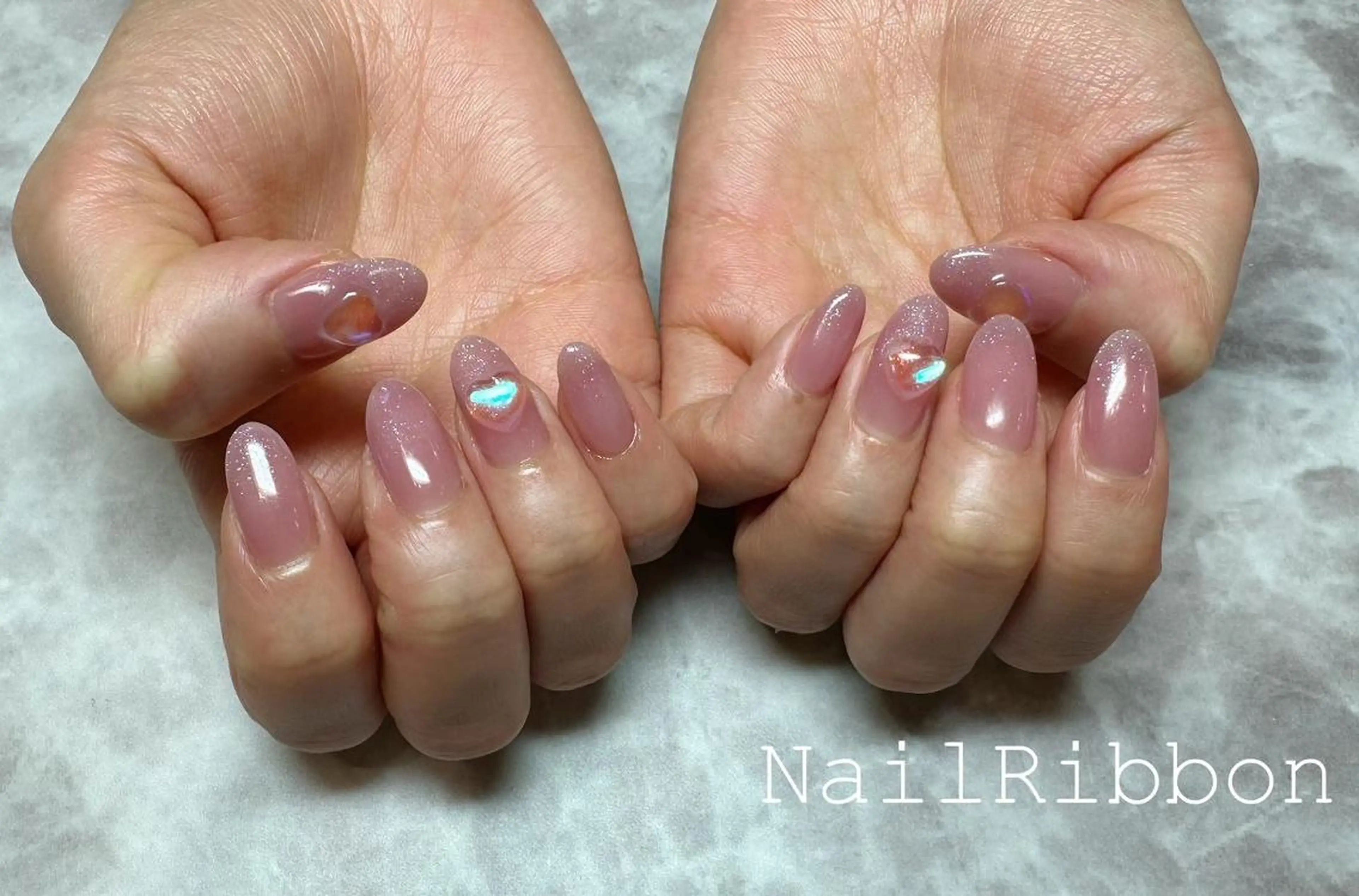 ネイル ネイルリボン 伊藤のネイルデザイン