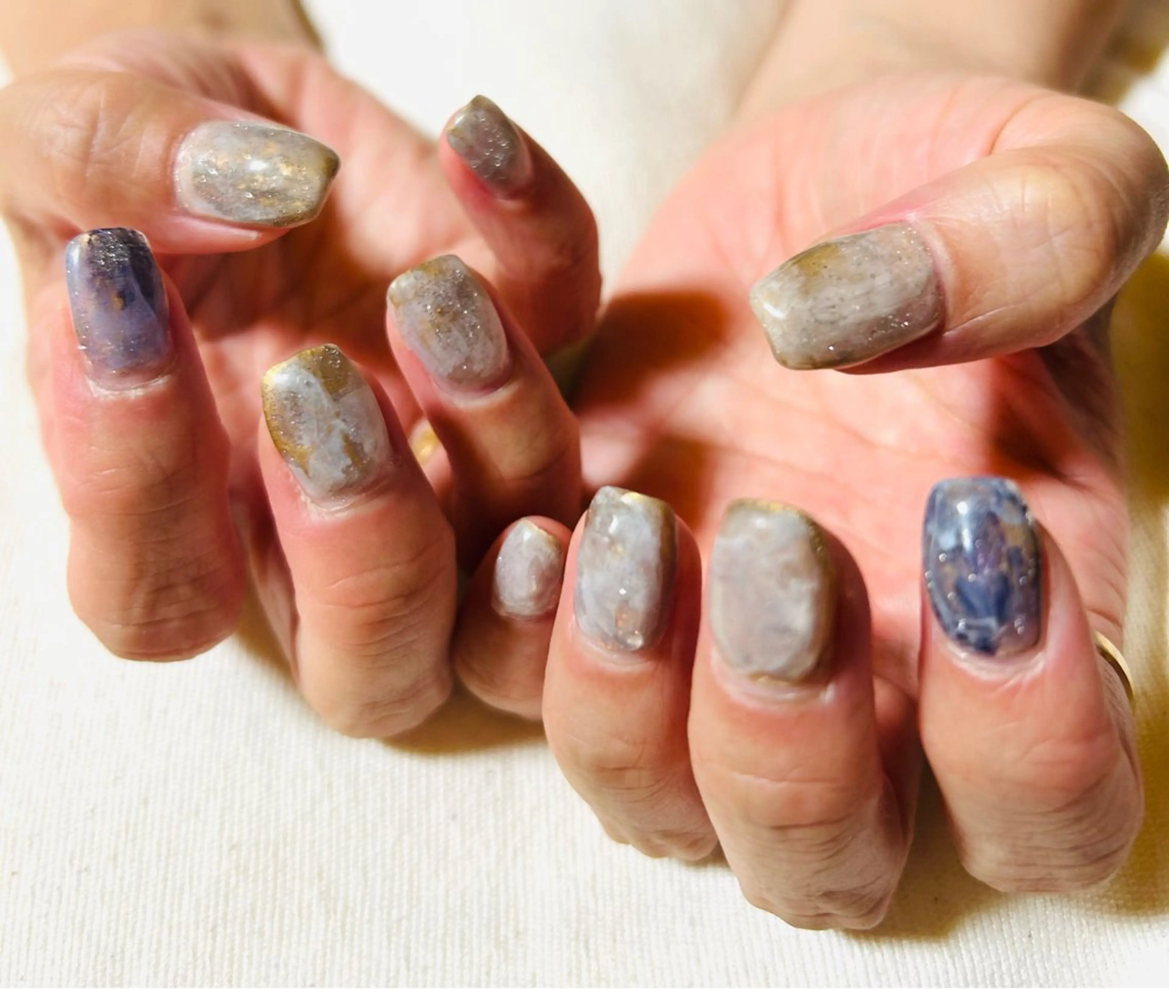 ネイル フラッシュネイル フットネイル フレンチネイル ラメ(グリッター) ラメグラデーション Ｈ3（エイチスリー）所属・H3 hitoのネイルデザイン