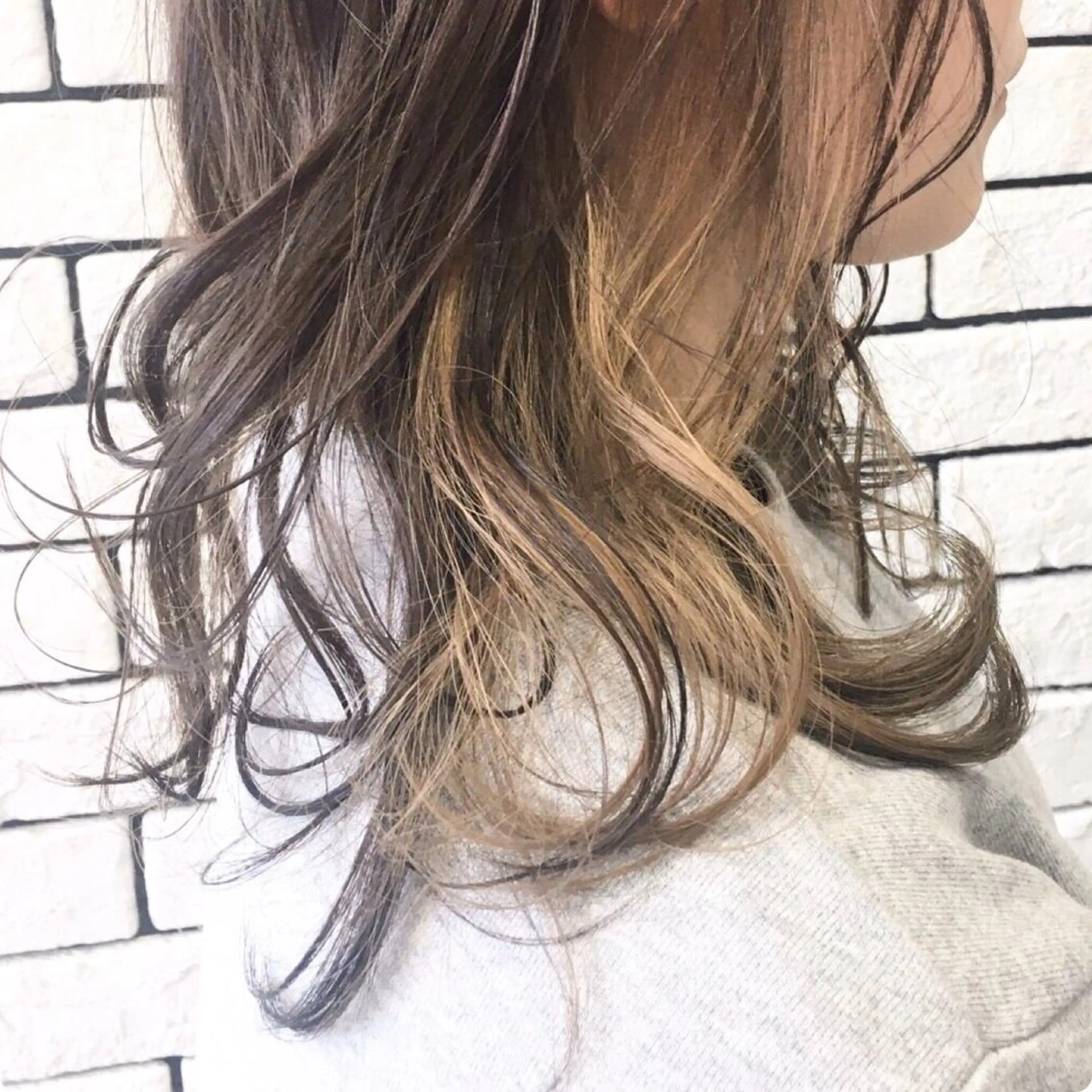 ミディアム mare所属・＊＊＊ natsumiのヘアスタイル