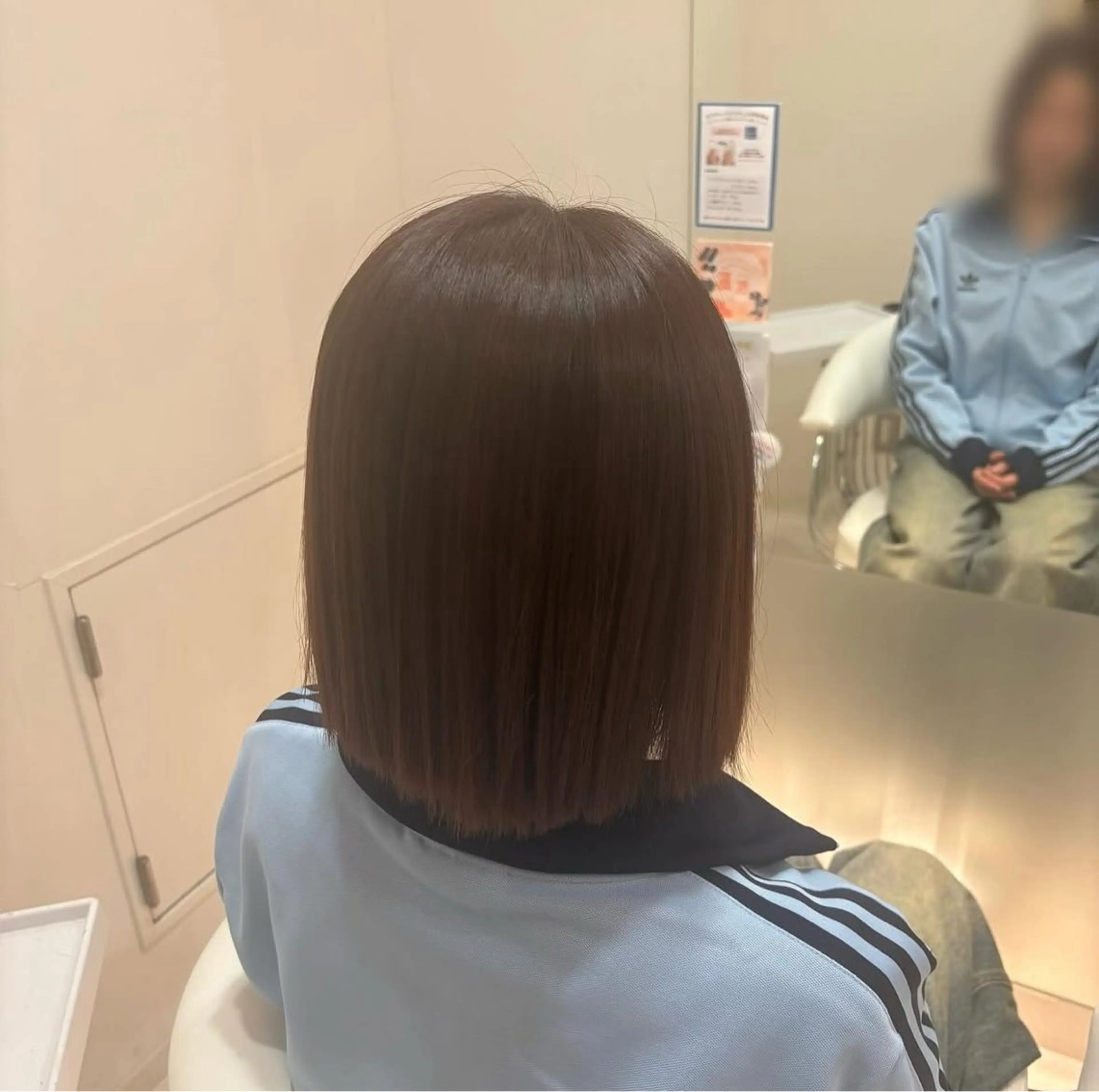 カラー レナークアリア 武田明花音のヘアスタイル