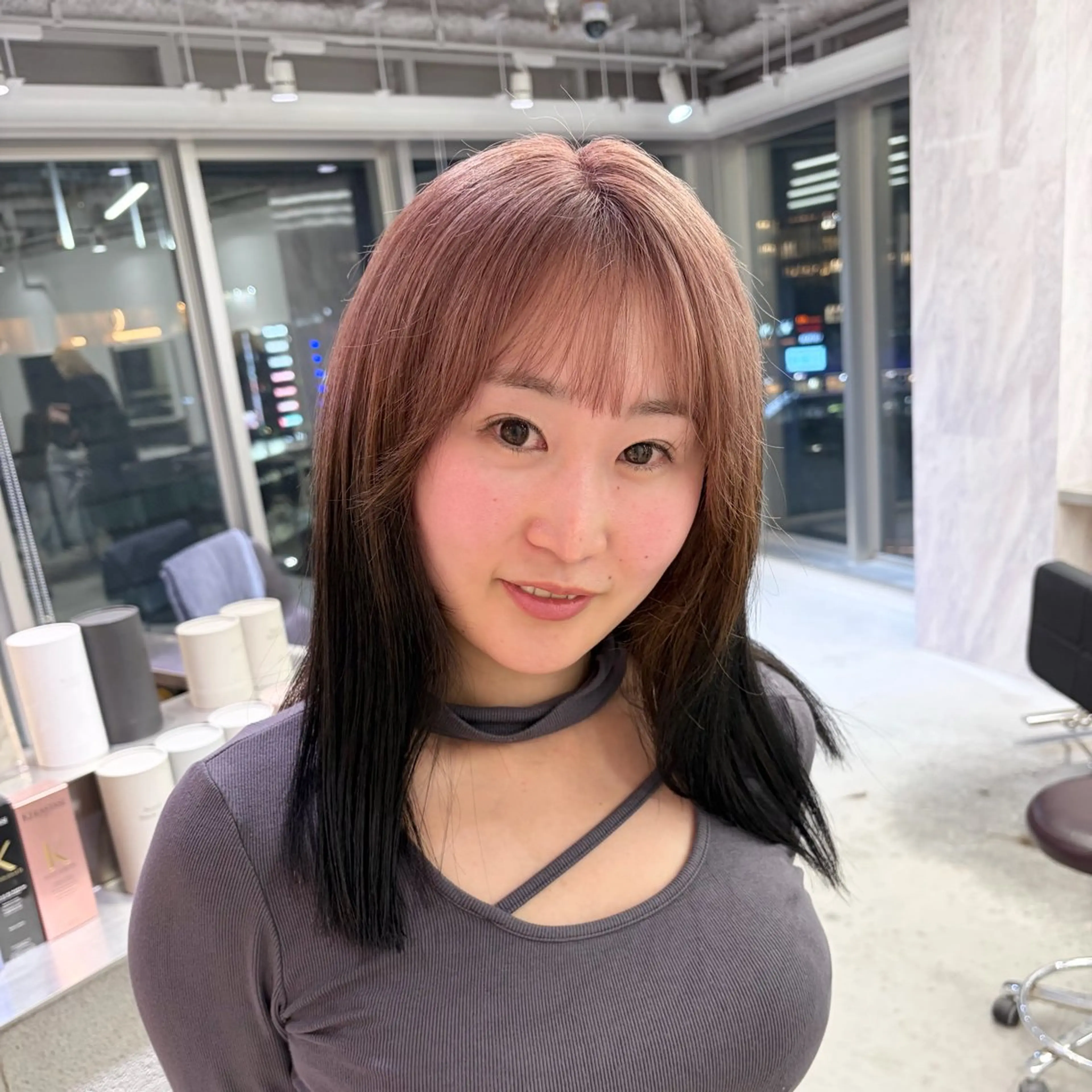 セミロング カラー ヘアカラー トリートメント EIGHT ／SHU🩶のヘアスタイル