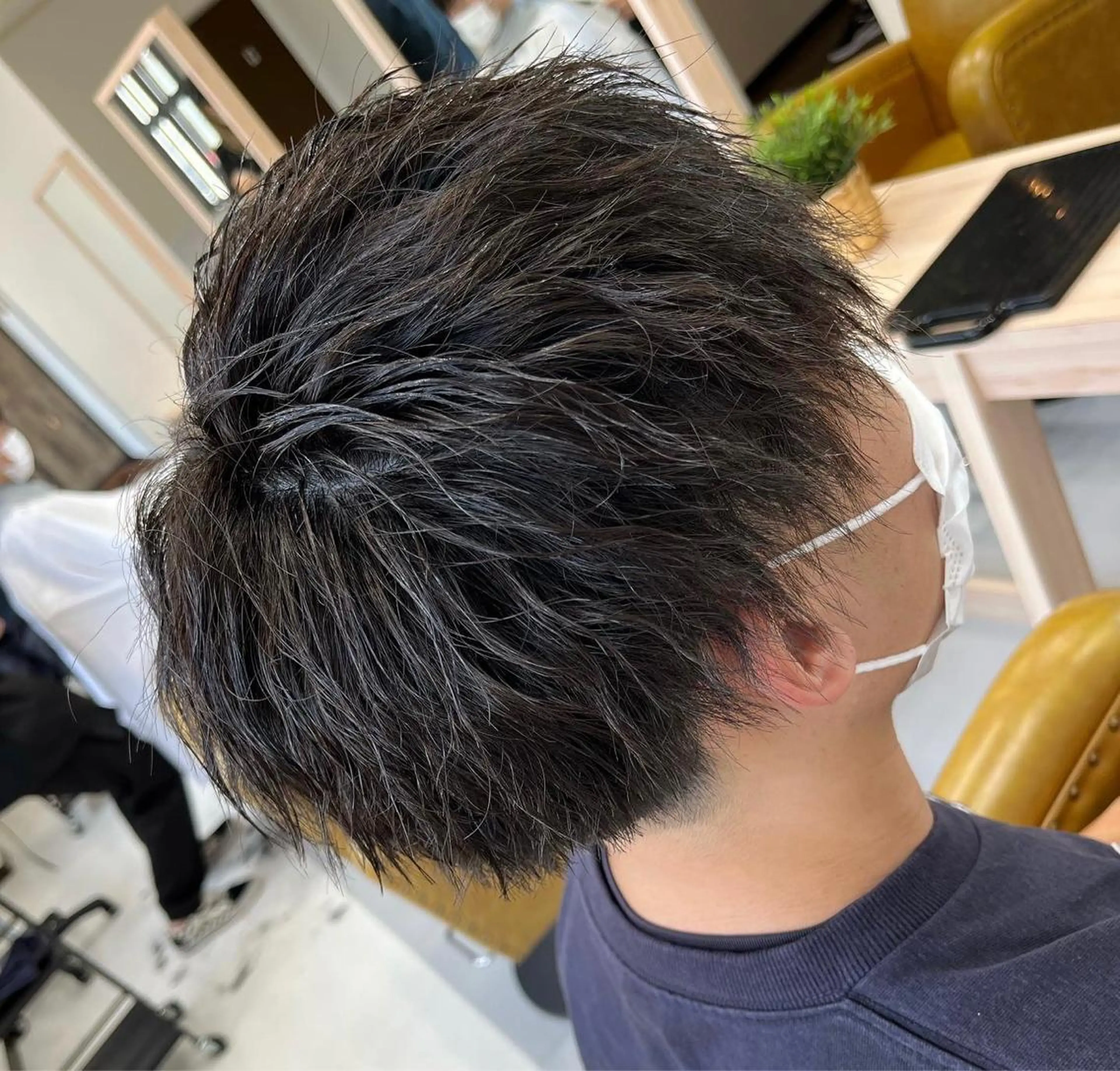 ショート パーマ メンズ メンズパーマ メンズツイストパーマ ツイストパーマ 峯 渉人のヘアスタイル