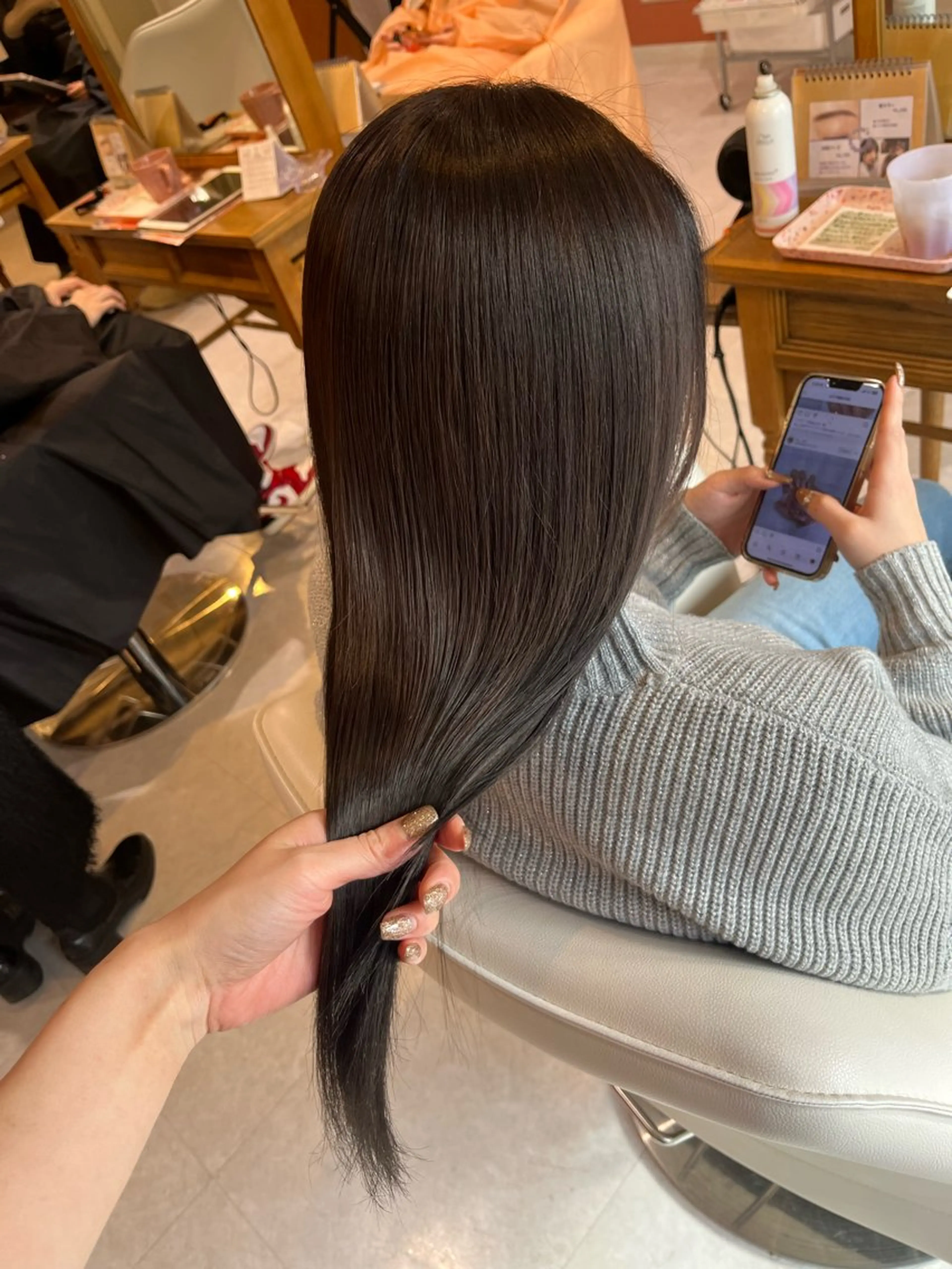 ロング カット ヘアカラー 梛木 唯のヘアスタイル