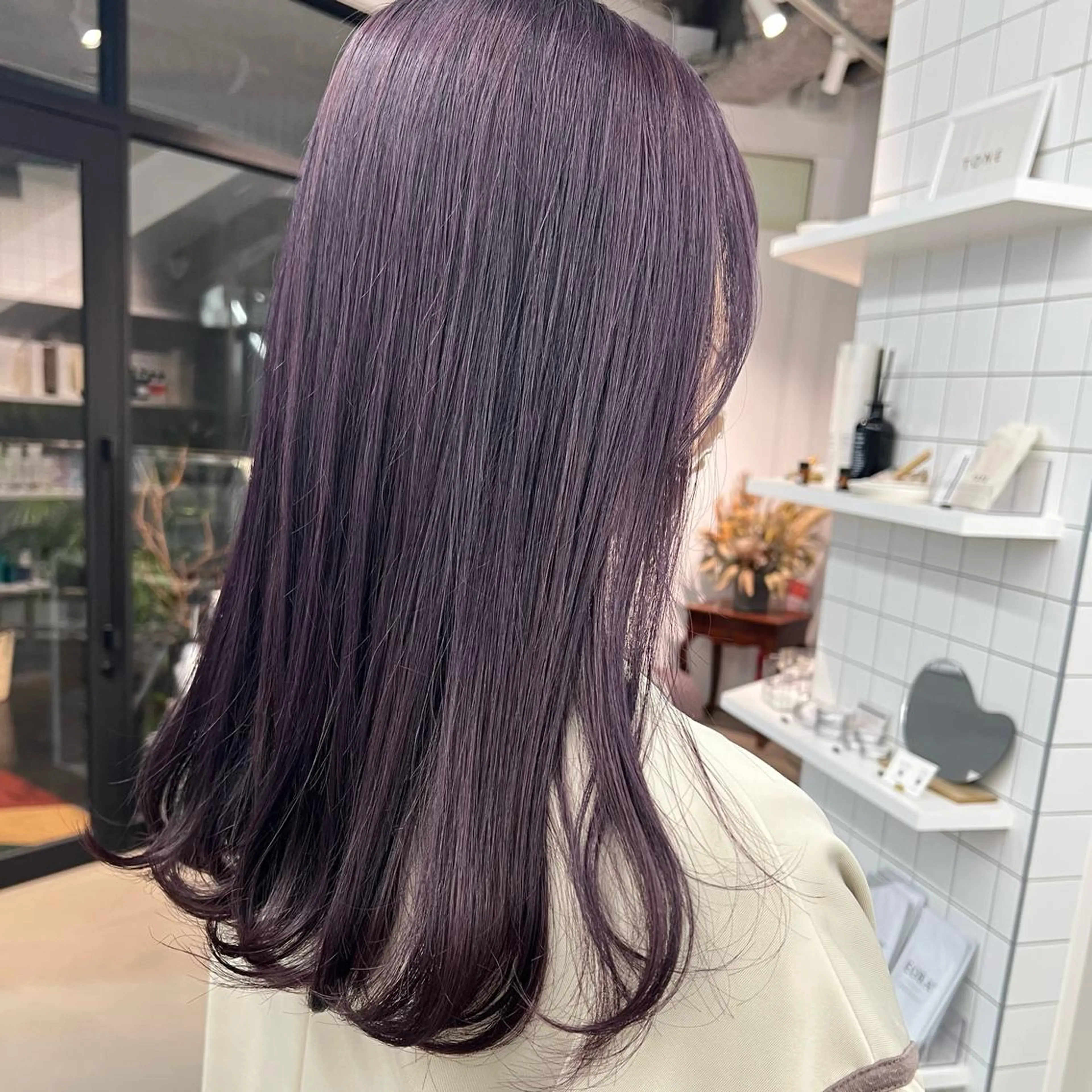 セミロング カラー ブリーチ Nico所属・Nico🌛 Karenのネイルデザイン