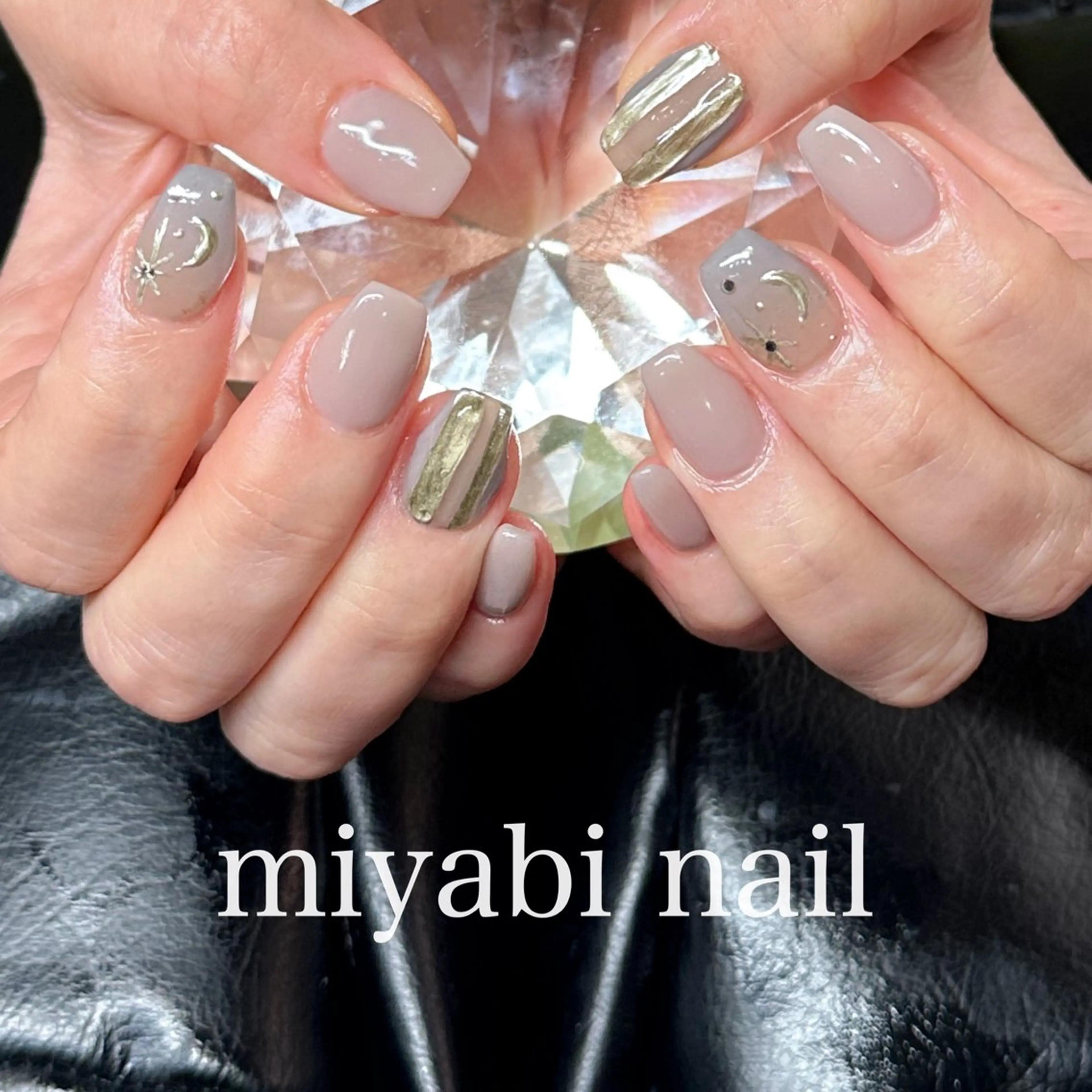 ネイル アートネイル ジェルネイル ゴールド 持ち込み 冬ネイル ハンドネイル miyabi nail 桂川駅近くのネイルデザイン